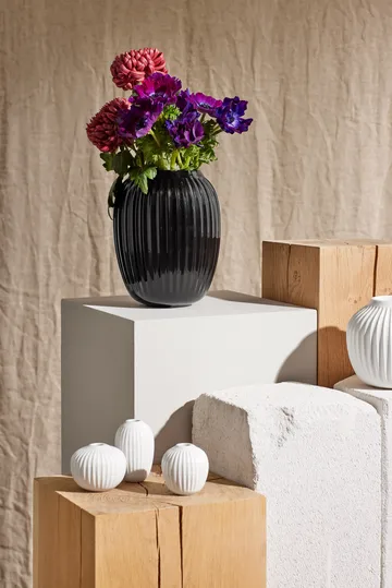 Vase Hammershøi - Noir, moyen 21 cm - Kähler