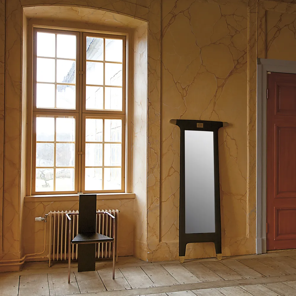 Fauteuil Concrete, Frêne teinté noyer-piètement acier brut Källemo