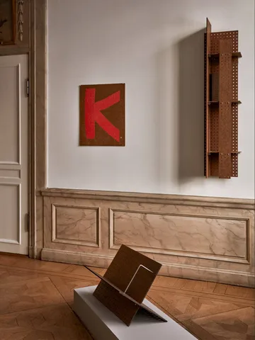 Porte-livres FF01 The Perforated Furniture - Masonite-noyer, 53x33x54 - Källemo