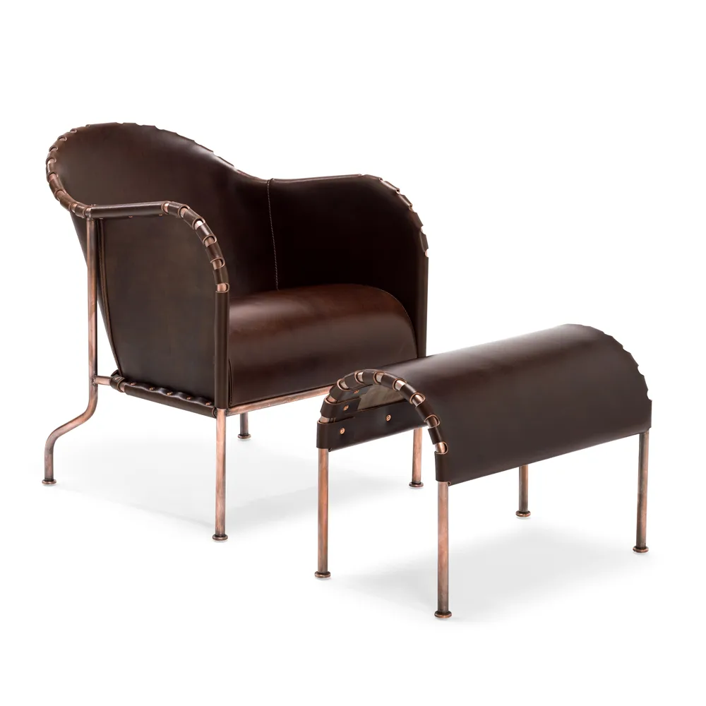 Pouf Bruno, Cuir pleine fleur noir-piètement chrome Källemo