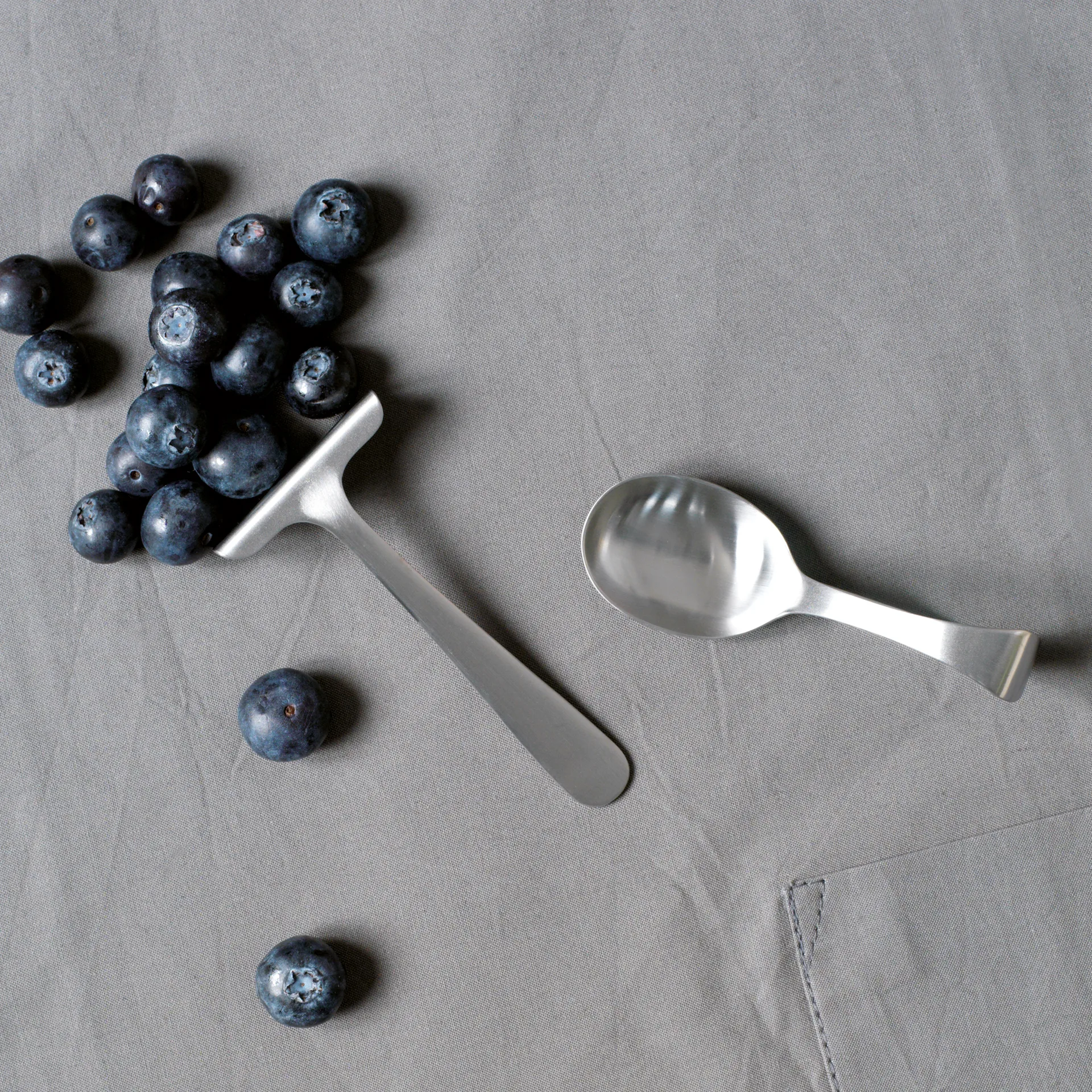 Couverts enfant et bavoir Grand Prix 3 pièces, Polished steel Kay Bojesen