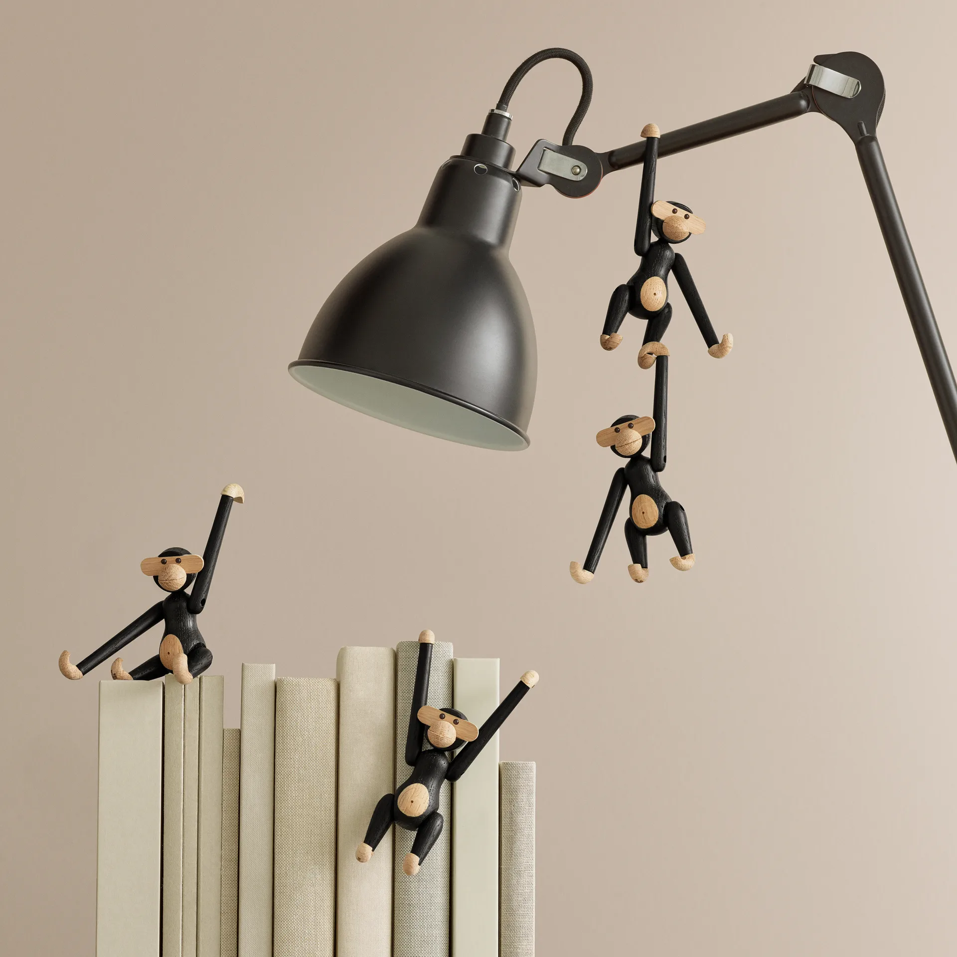 Mini singe Kay Bojesen, Mörkbetsad chêne Kay Bojesen Denmark