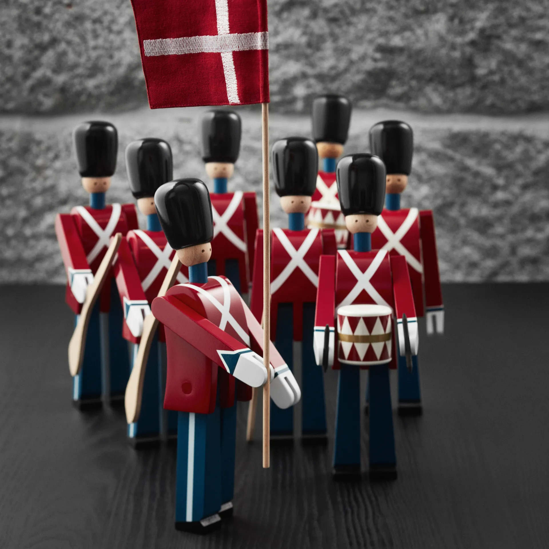 Porte-drapeau avec drapeau en tissu Kay Bojesen, 29,5 cm Kay Bojesen Denmark