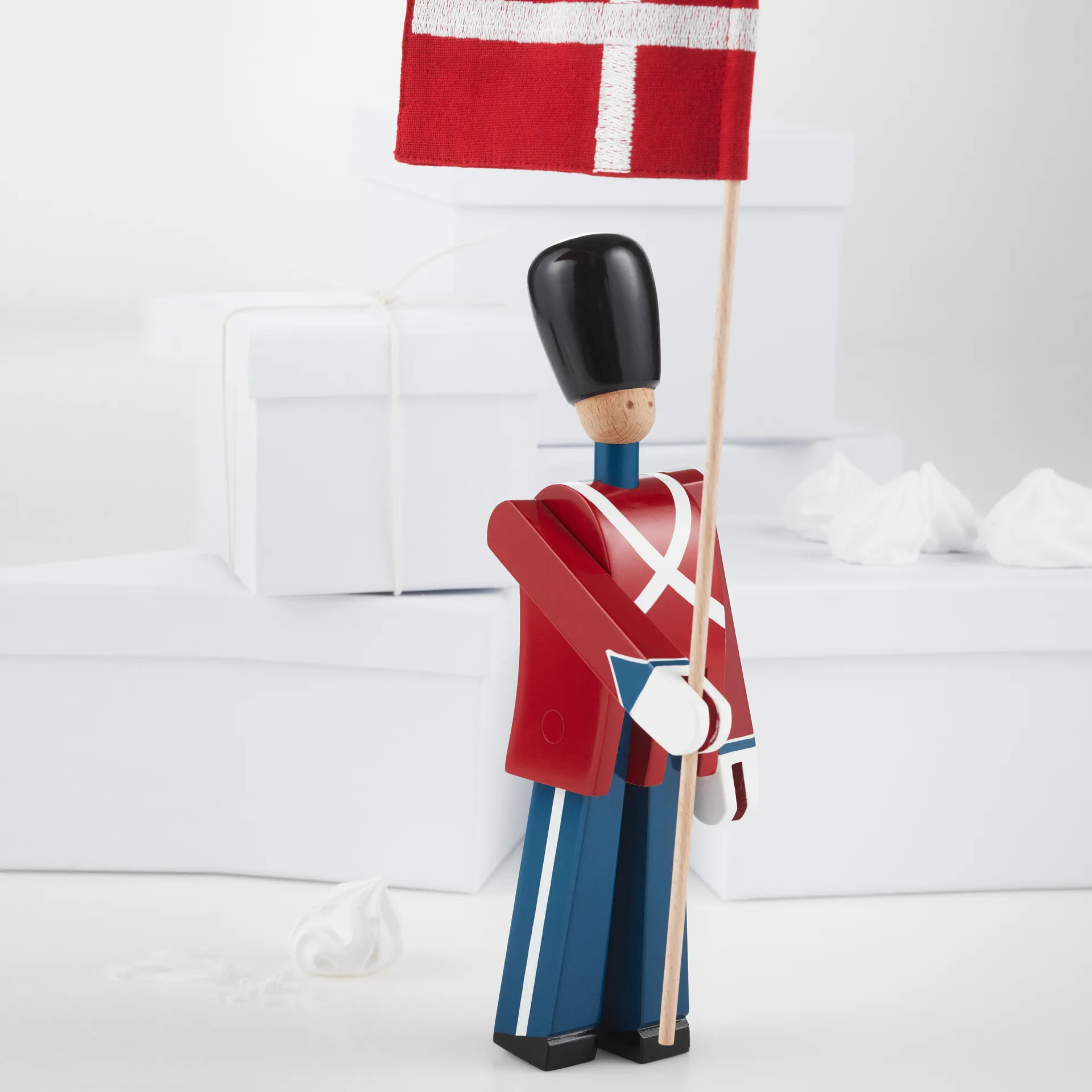 Porte-drapeau avec drapeau en tissu Kay Bojesen, 29,5 cm Kay Bojesen Denmark