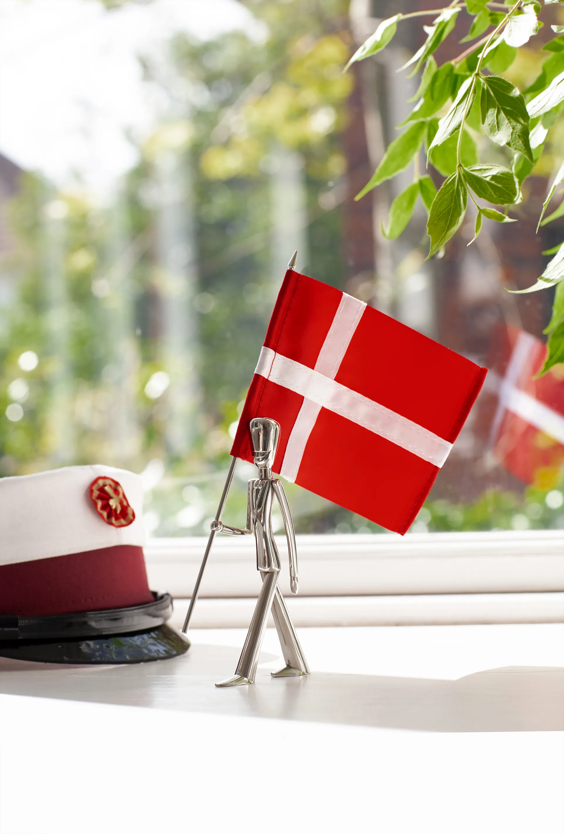 Figurine porte-drapeau Royal Guard 18 cm, Polished steel Kay Bojesen