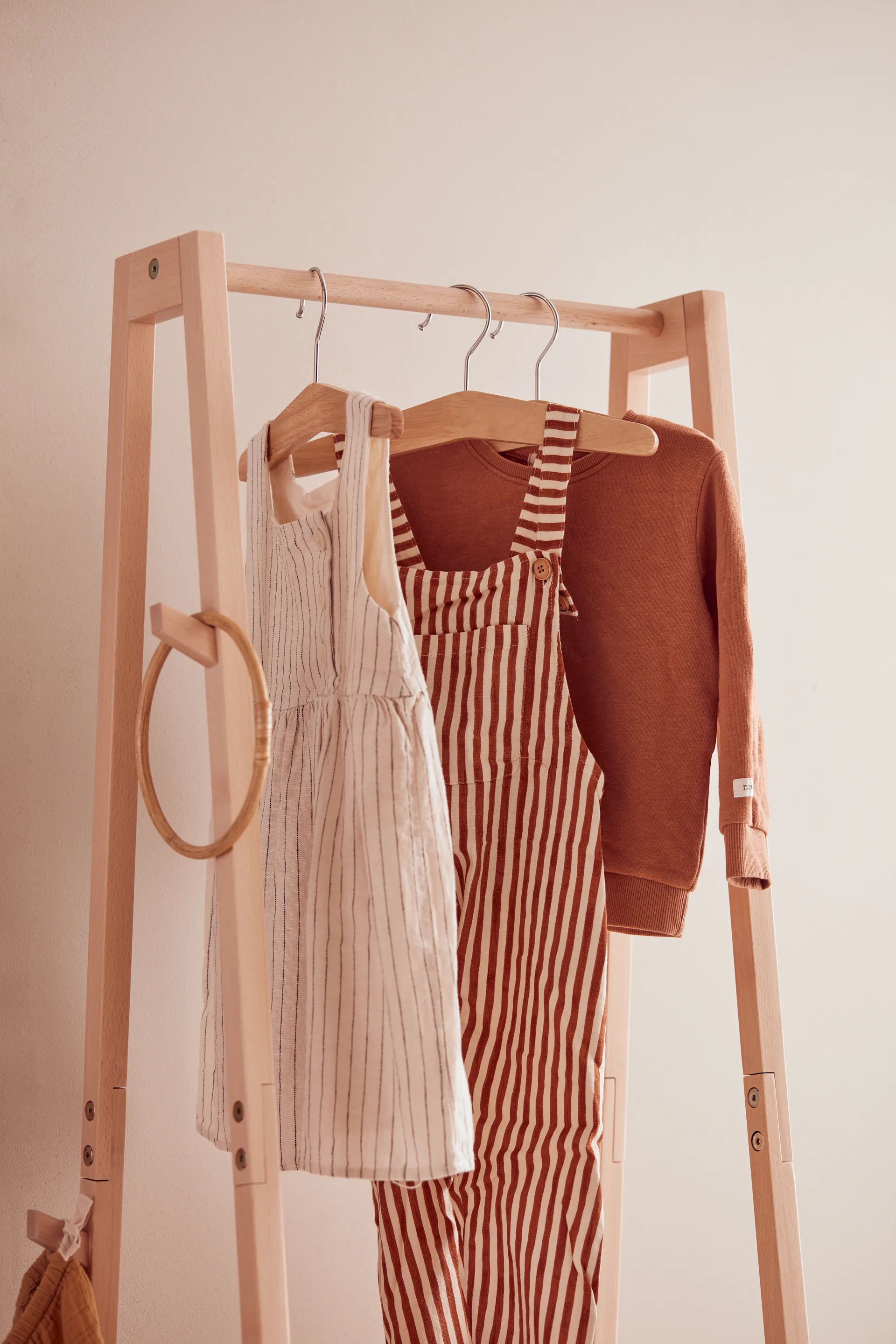 Cintre Saga blonde lot de 3, Hêtre Kid's Concept