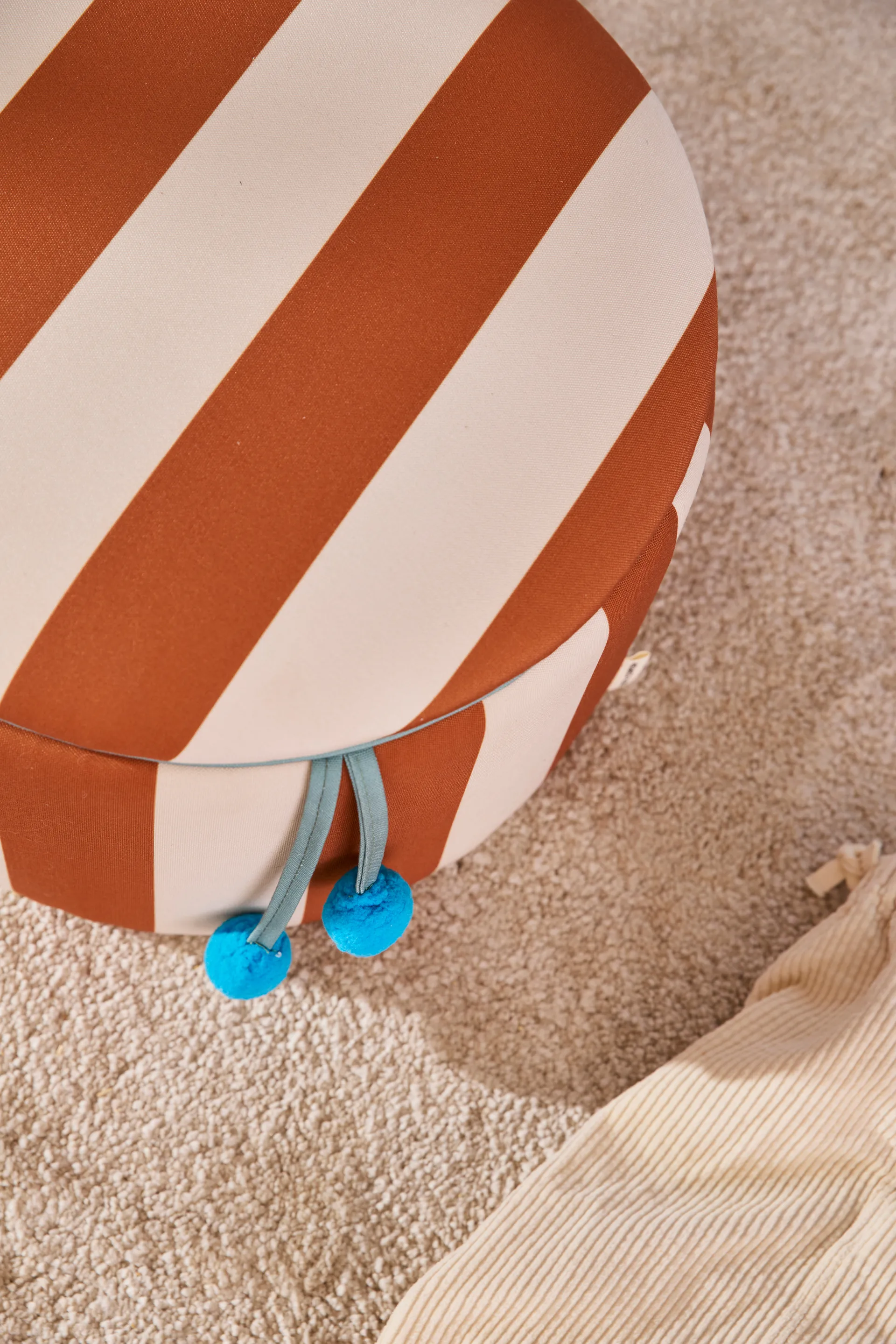 Pouf cylindre avec rangement, Brun, Ø40x30,5 cm Kid's Concept