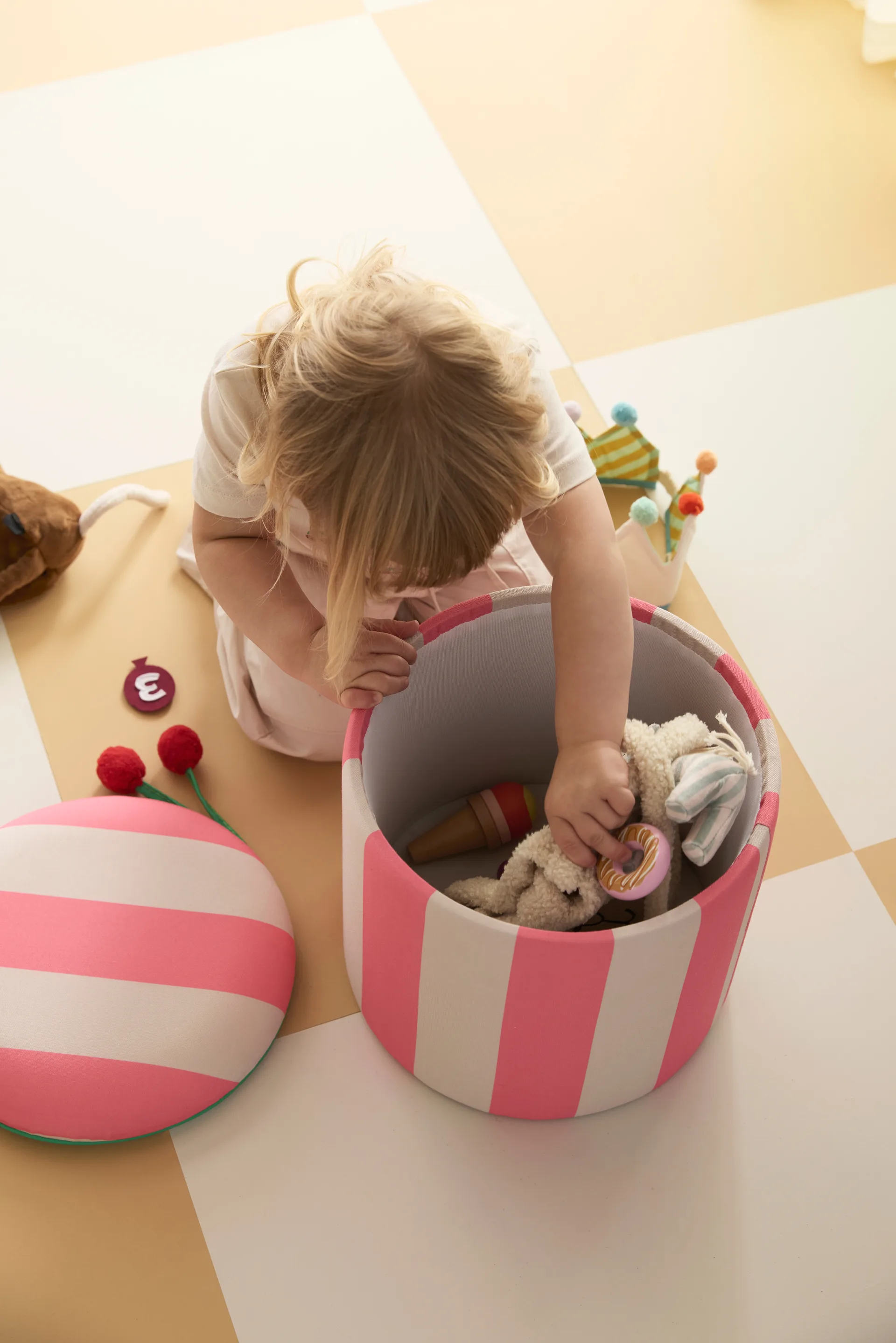 Pouf cylindre avec rangement, Rose, Ø40x30,5 cm Kid's Concept