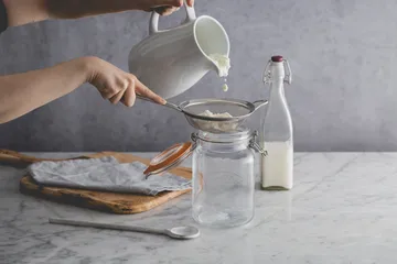 Bocal carré avec bouchon mécanique Kilner - Transparent, 1,5 L - Kilner