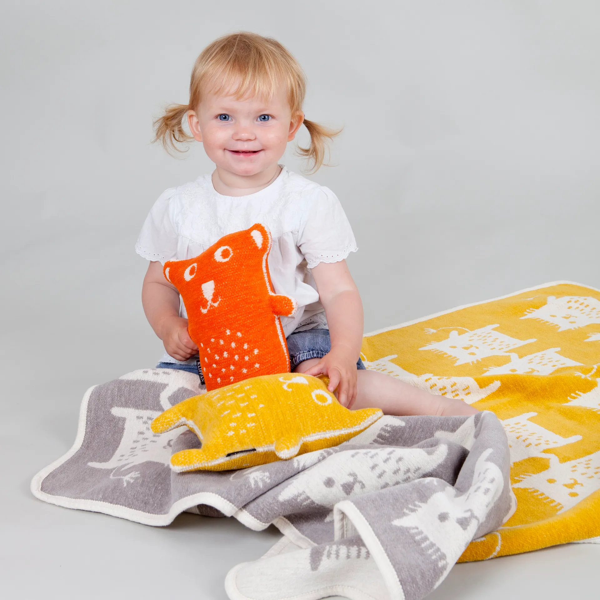 Couverture chenille Little me, gris Klippan Yllefabrik