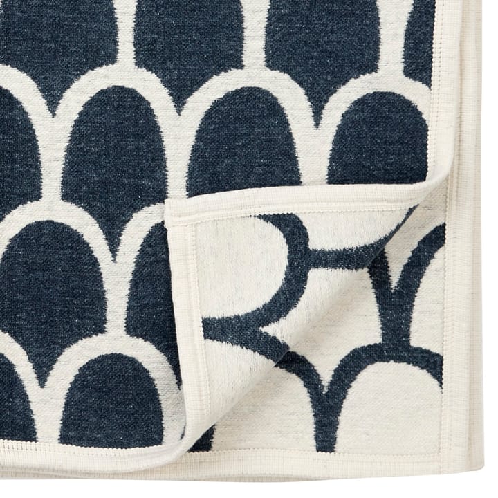 Couverture Feathers chenille, bleu Klippan Yllefabrik