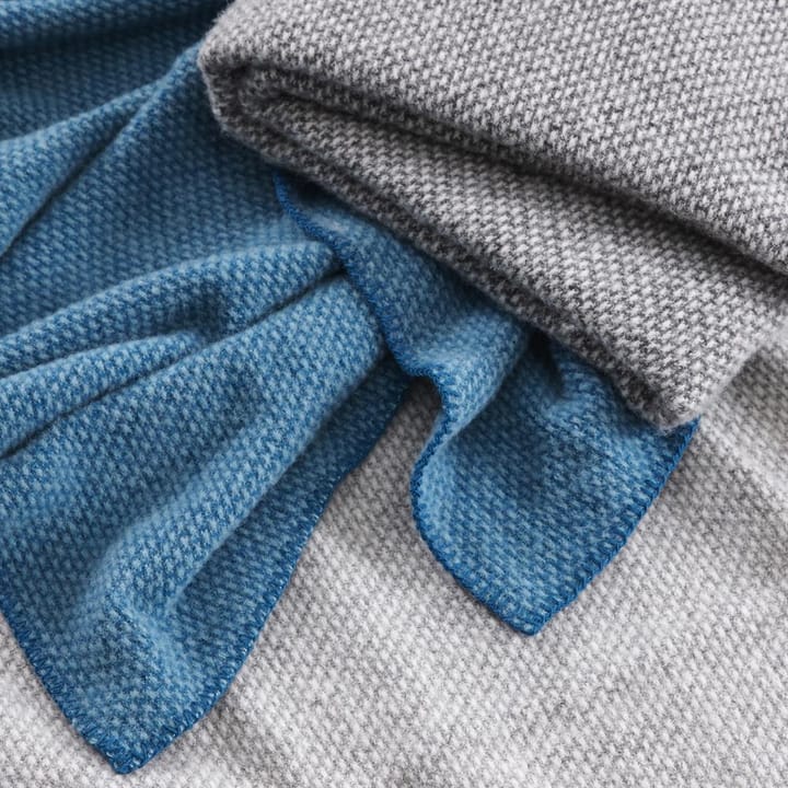 Plaid en laine Domino, gris foncé Klippan Yllefabrik