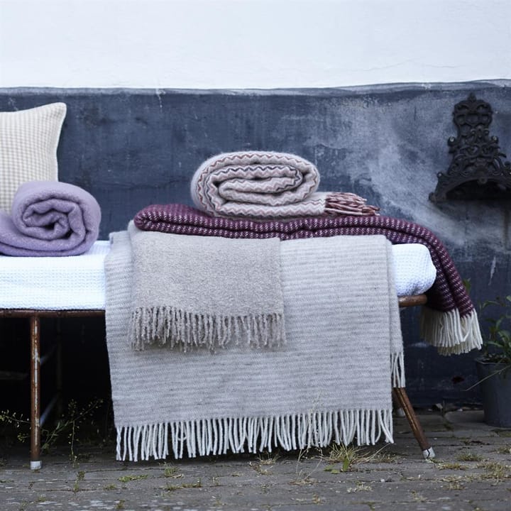 Plaid en laine Ralph, aubergine Klippan Yllefabrik