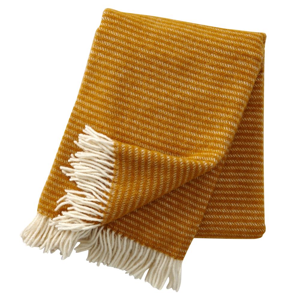 Klippan Yllefabrik Plaid en laine Ralph moutarde | Design Scandinave | Plaids & couvertures en laine | Jaune