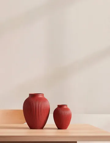 Vase strié Knabstrup 27 cm - rouge cerise doux - Knabstrup Keramik