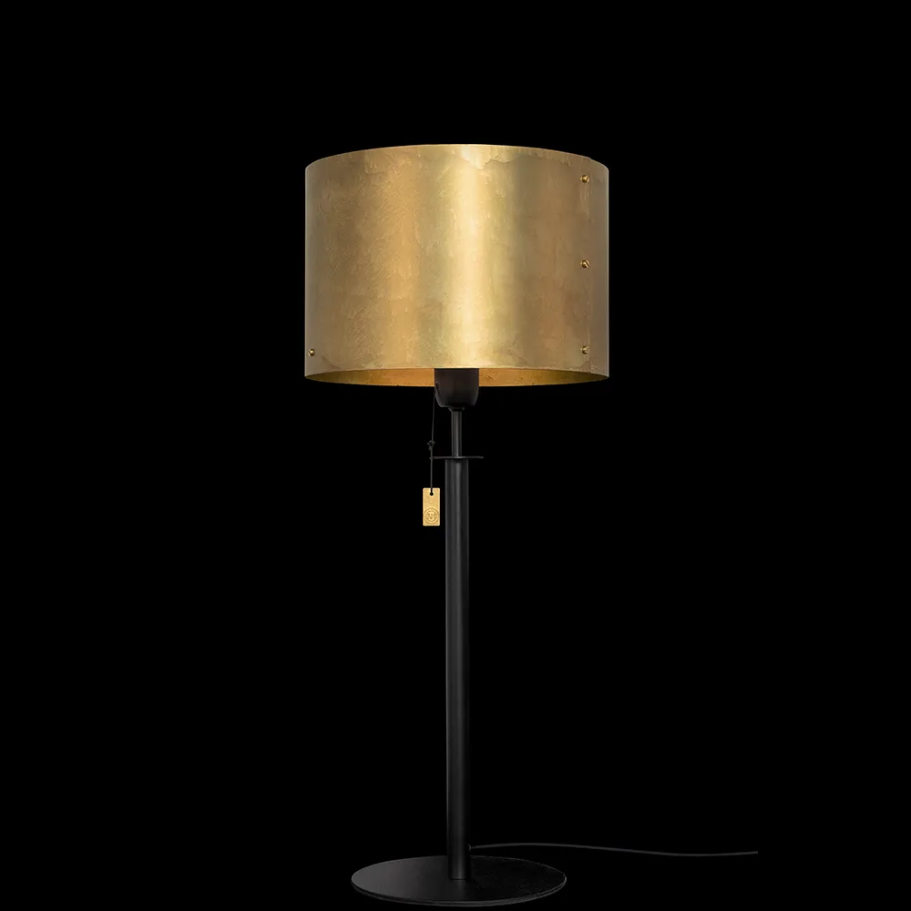 Lampe de table Svep, noir/laiton brut Konsthantverk
