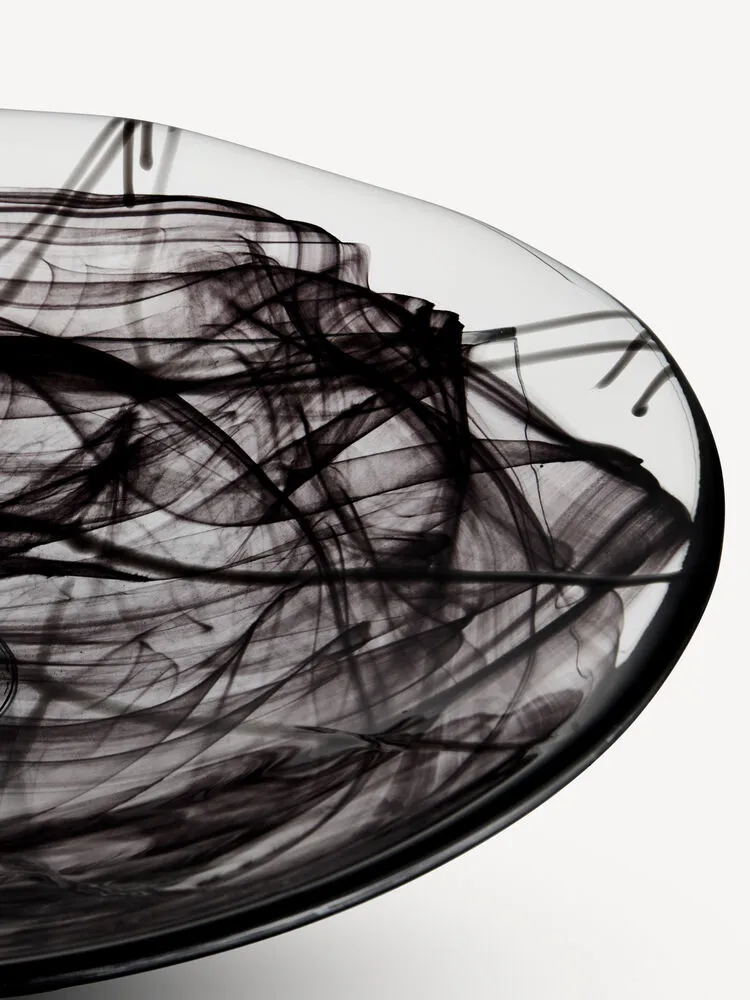 Plat Contrast 380 mm, Noir-noir Kosta Boda