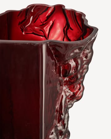 Vase Rocky Baroque 35 cm - Oxblood - Kosta Boda