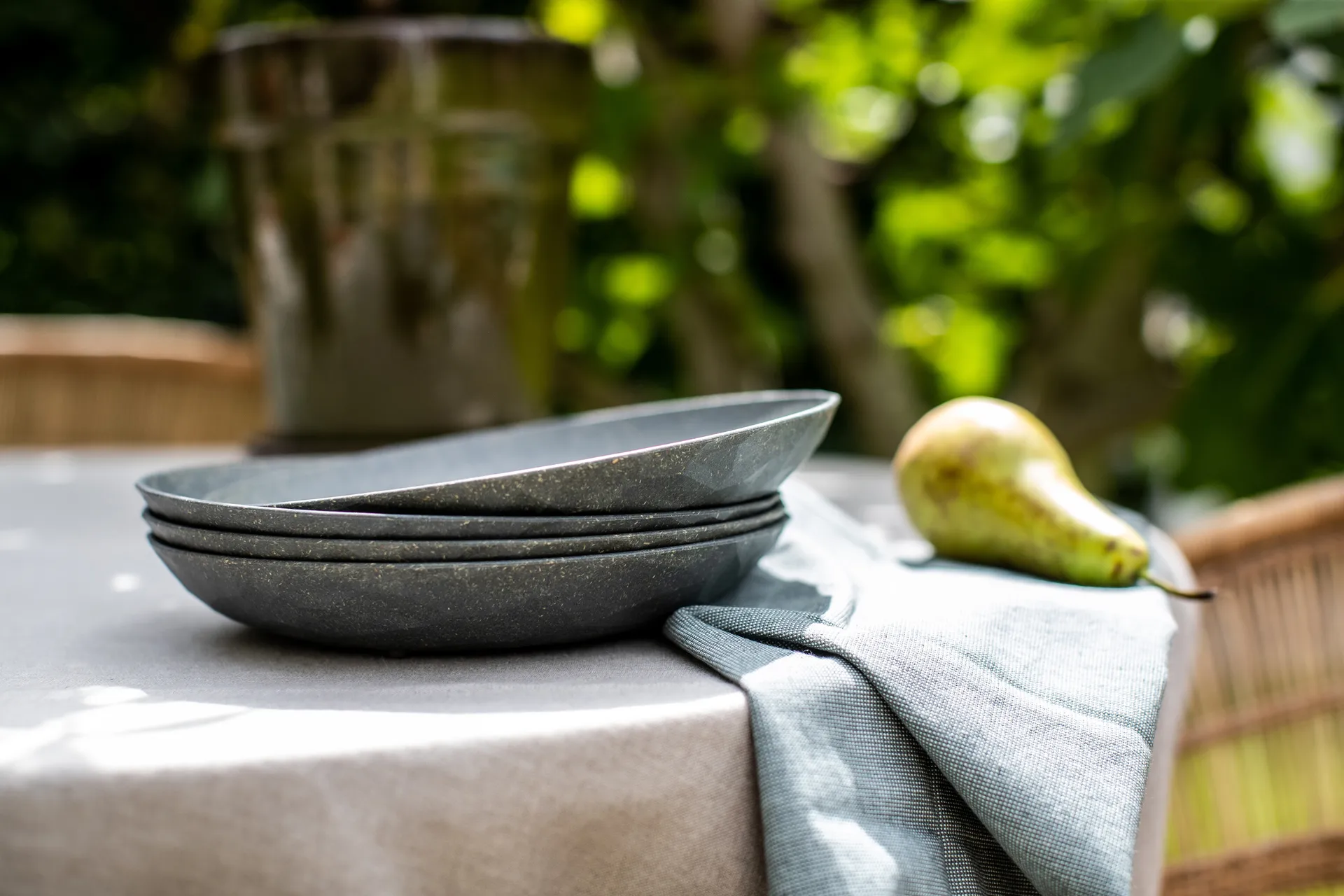 Assiette creuse Club thermoplastique biocirculaire Ø22 cm, 4 pièces, Nature ash grey Koziol