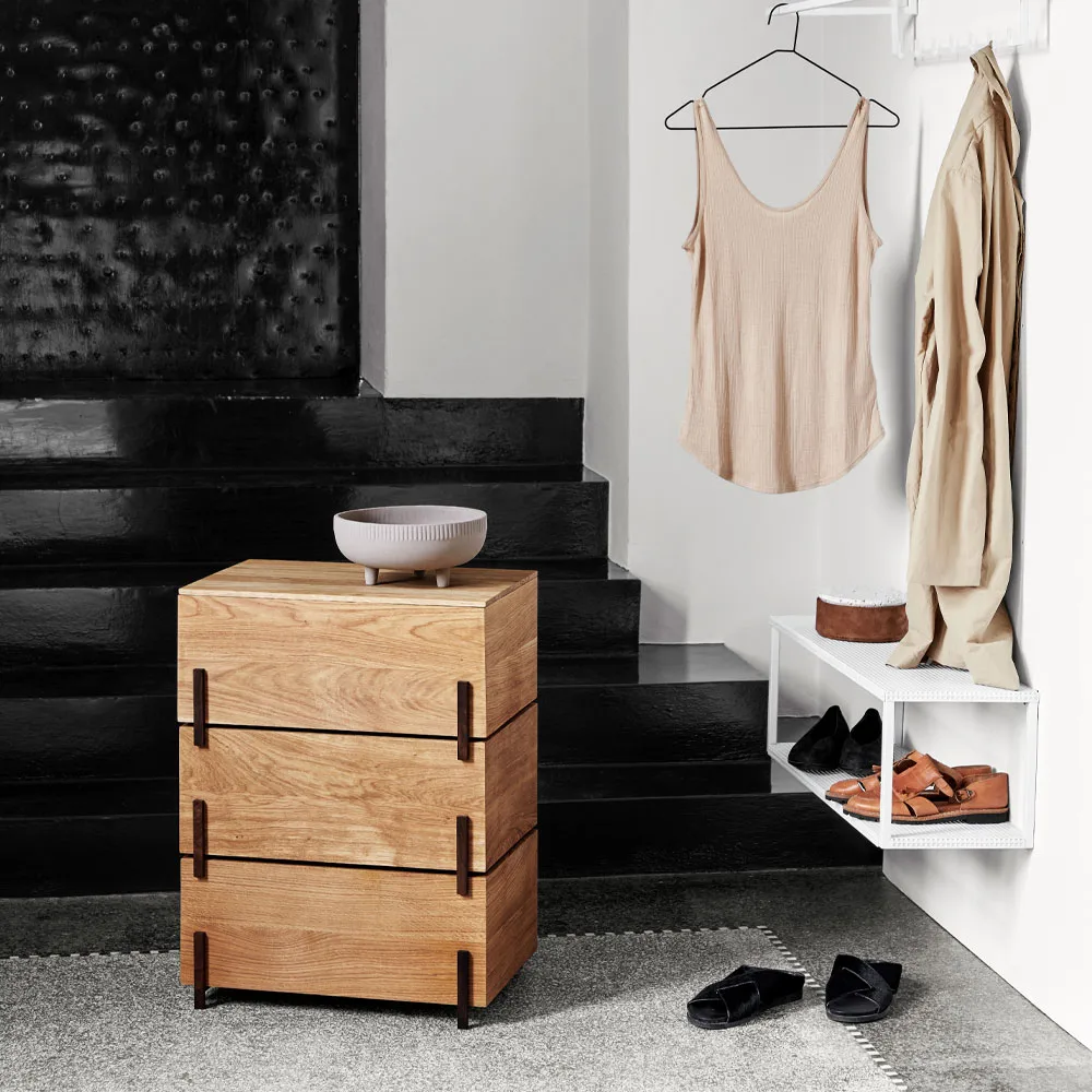 Boîte de rangement Stack, oak, 3 pièces, pieds en noyer sombre huilé Kristina Dam Studio