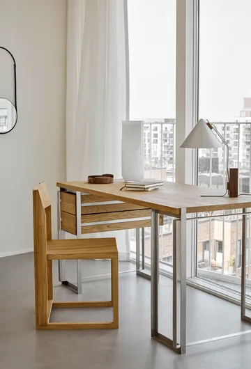 Chaise Outline - Chêne-noyer laqué chaud - Kristina Dam Studio