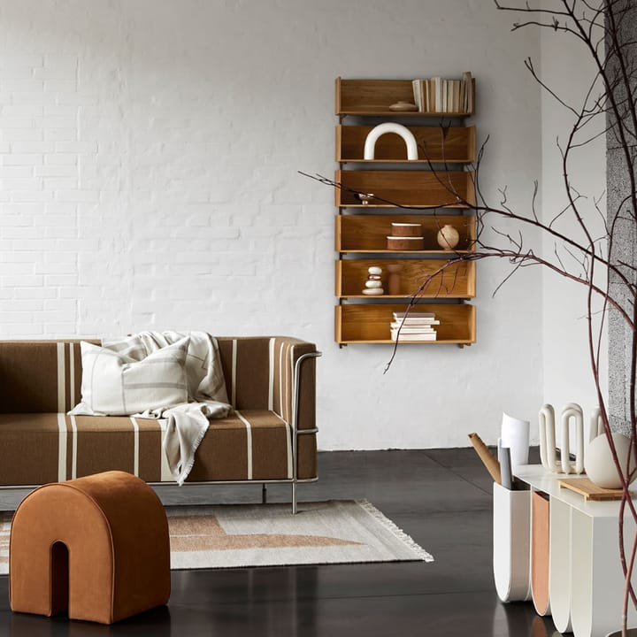 Étagère murale Stack - oak, consoles en noyer huilé foncé - Kristina Dam Studio