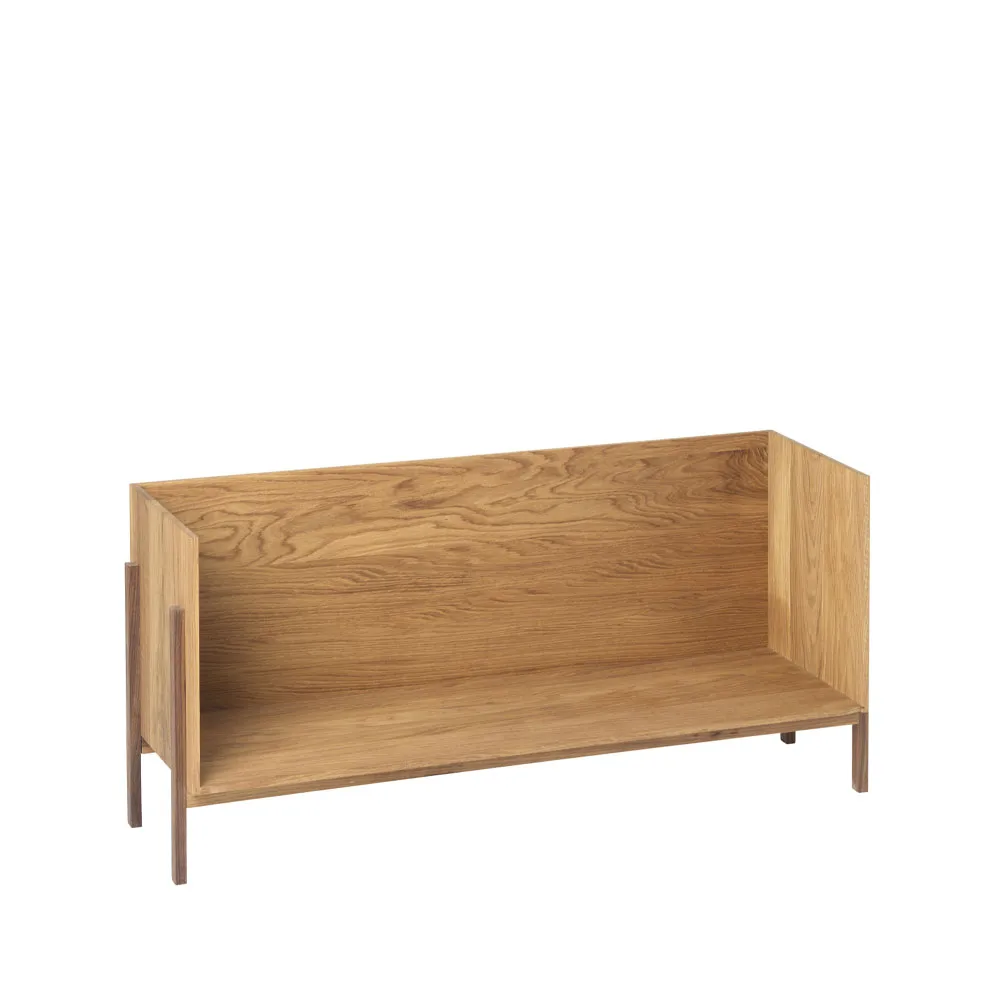 Étagère Stack, support en noyer huilé foncé Kristina Dam Studio