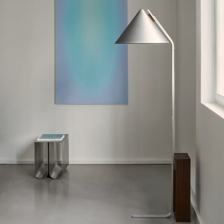 Lampadaire Cone - aluminium brossé - Kristina Dam Studio