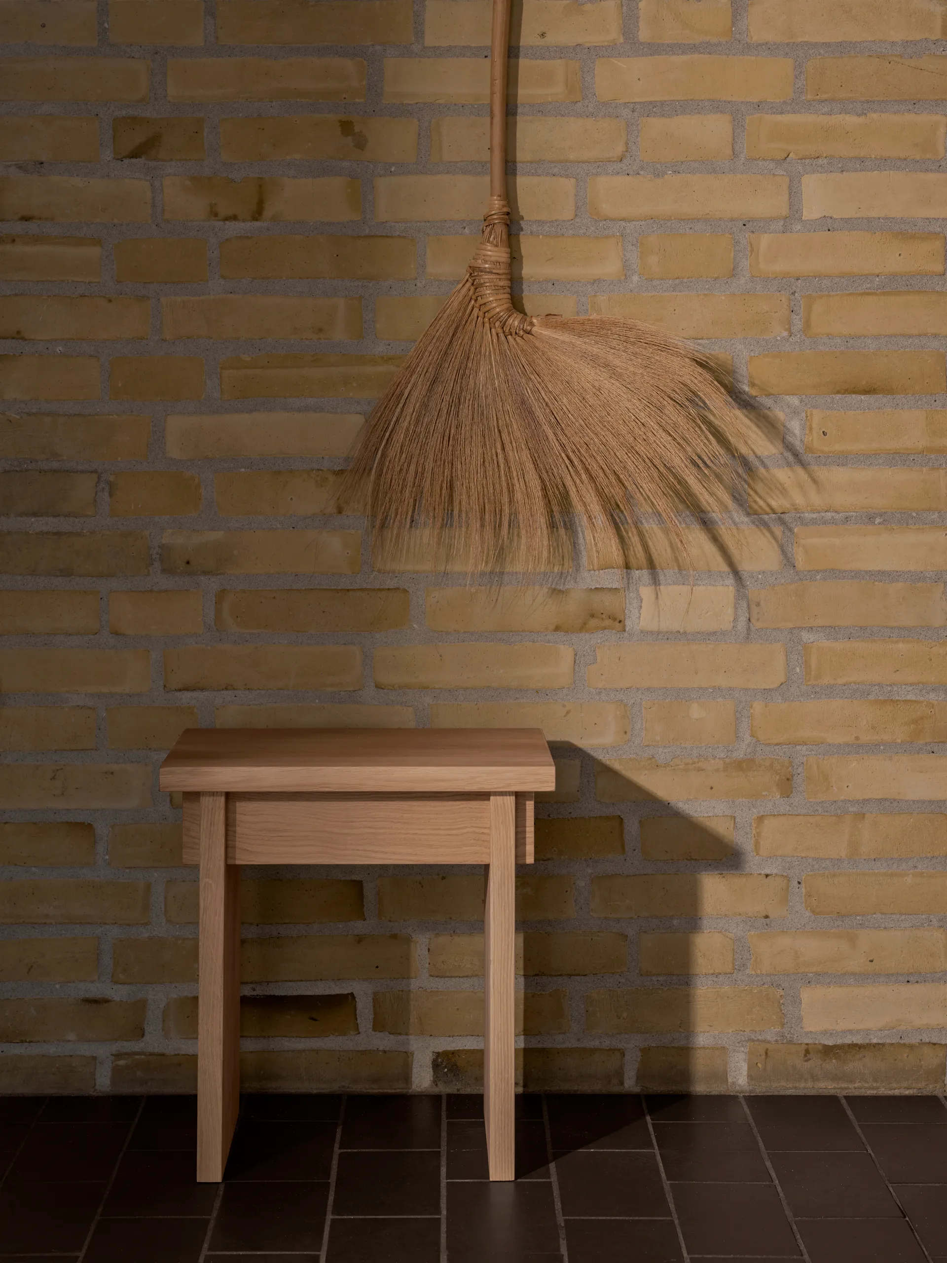 Pouf Artisan 30x40 cm, Chêne laqué chaud Kristina Dam Studio