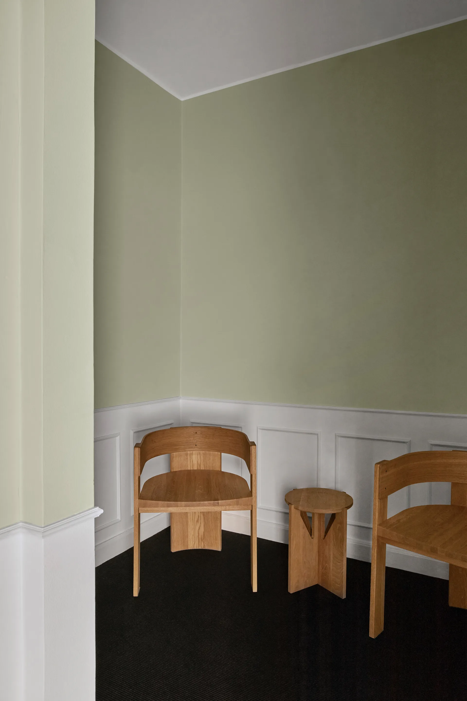 Simple tabouret rond Ø36 cm, Chêne verni chaud Kristina Dam Studio