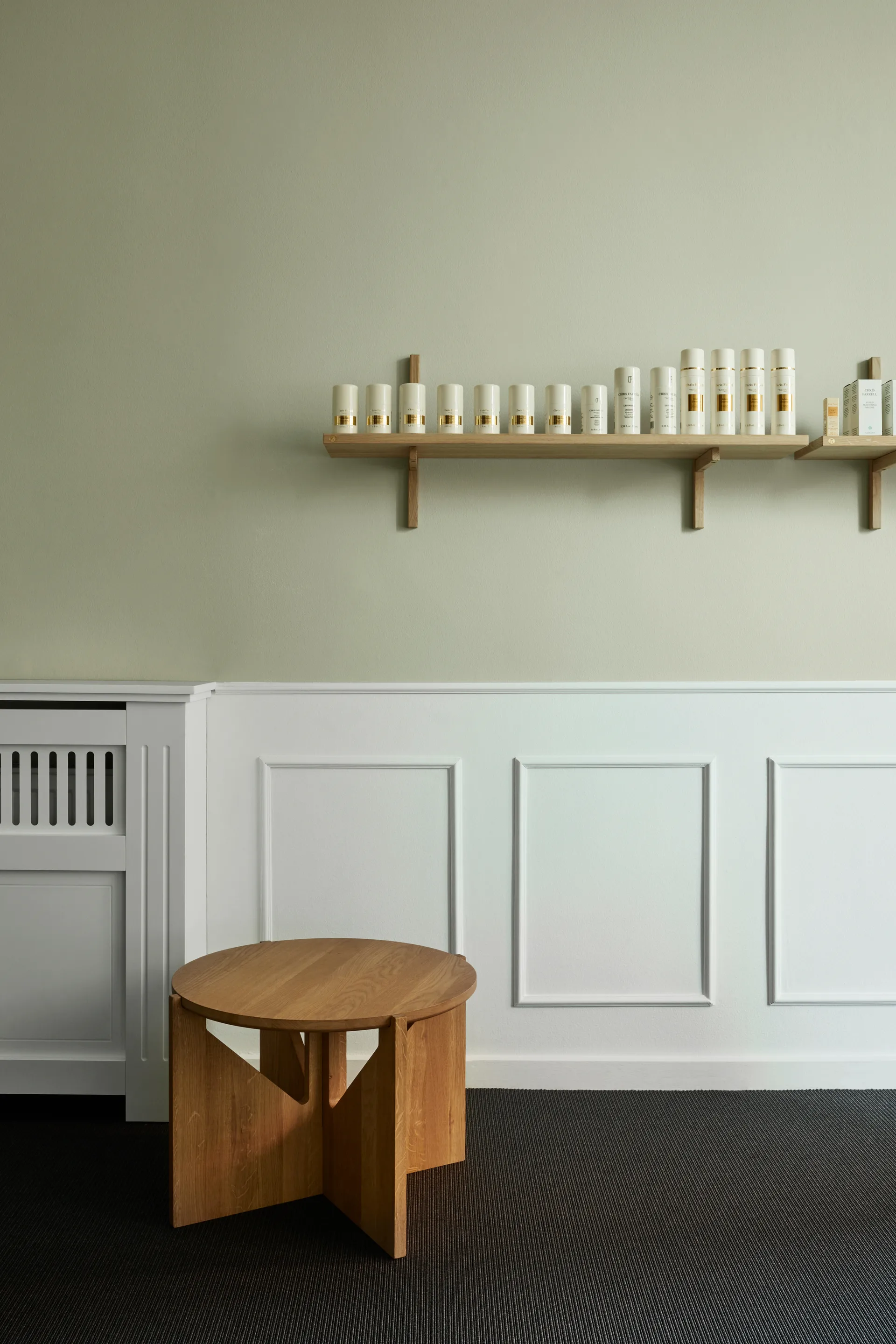 Table basse Simple Ø52 cm, Chêne laqué chaud Kristina Dam Studio