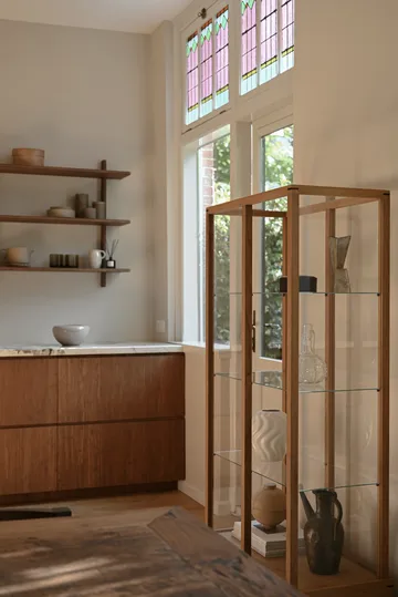 Vitrine japonaise large - Chêne huilé chaud - Kristina Dam Studio