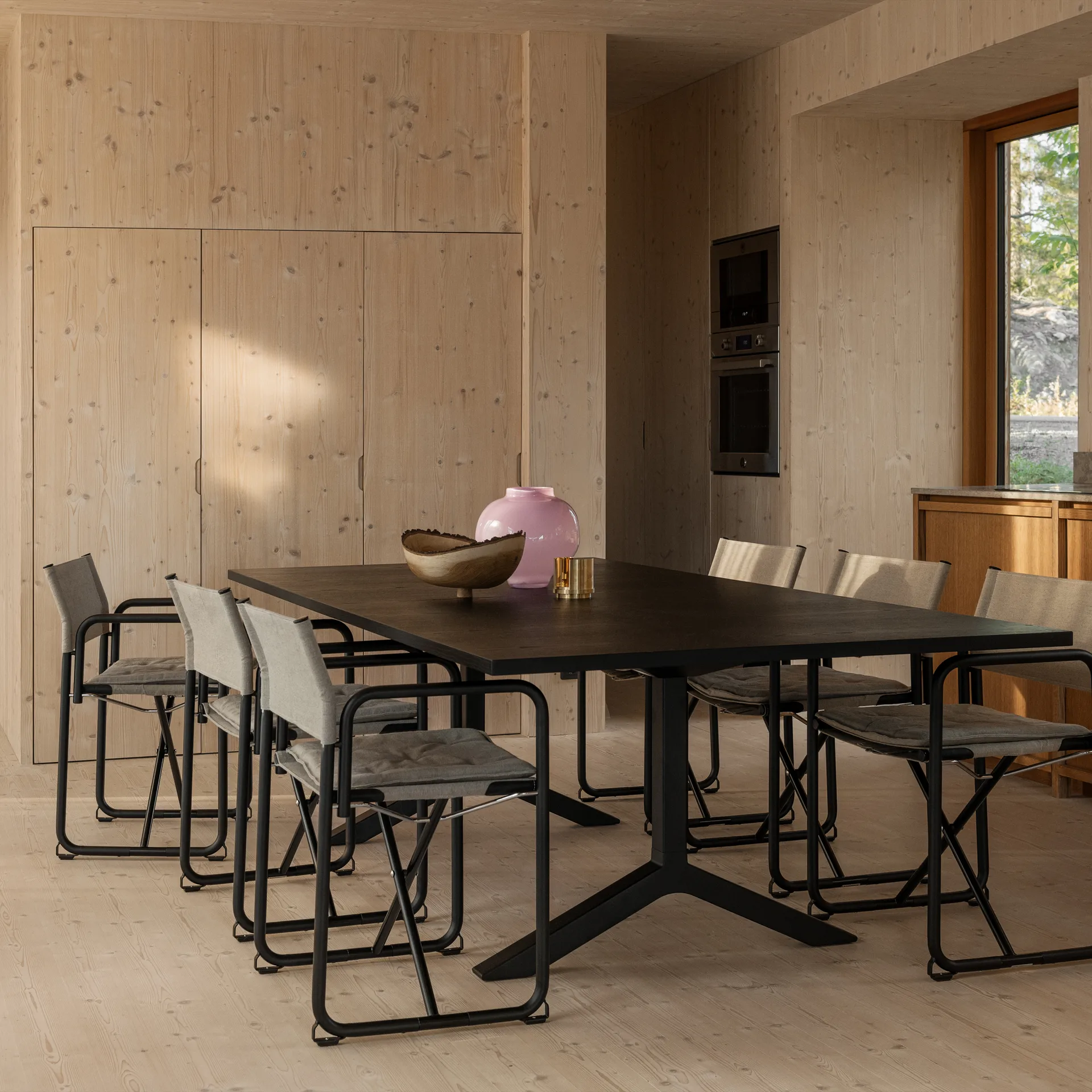 Chaise à accoudoirs X75-2, Linge naturel - pieds chromés Lammhults