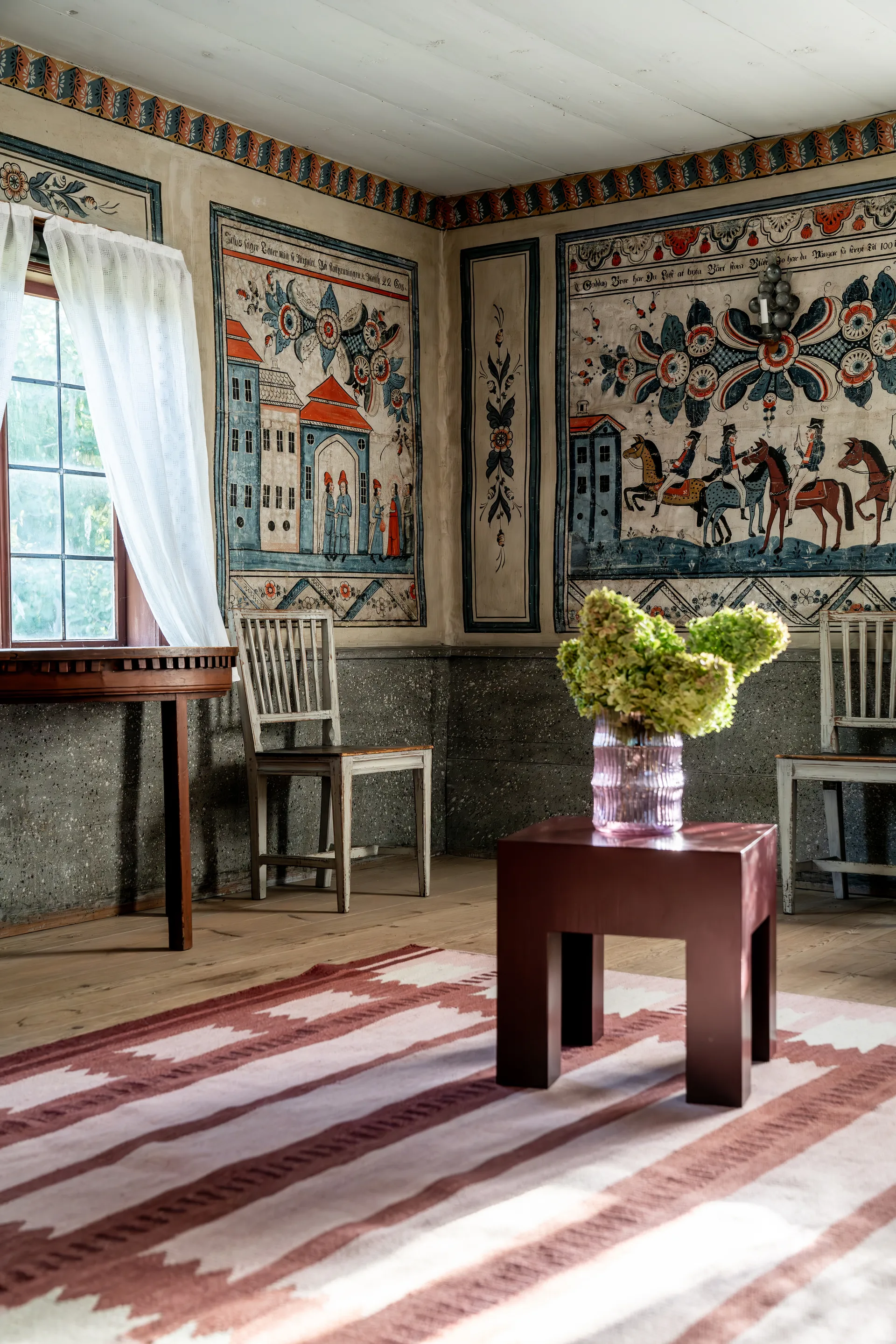 Tapis en laine Röllakan Iris, Rasberry, 180x270 cm Layered