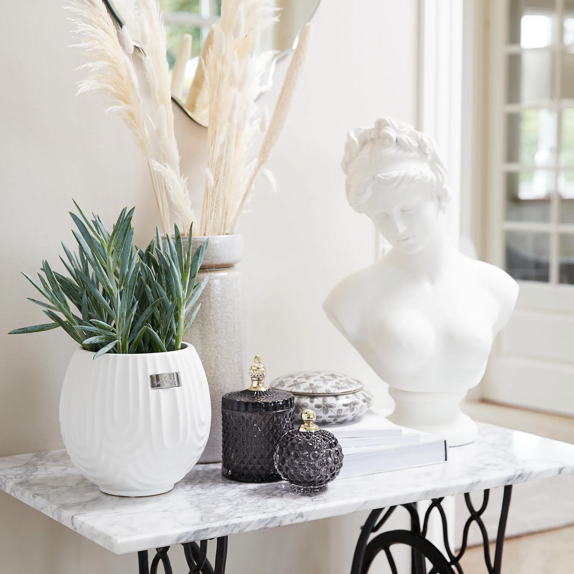 Bocal avec couvercle Miya Ø10,5cm, Gris foncé Lene Bjerre