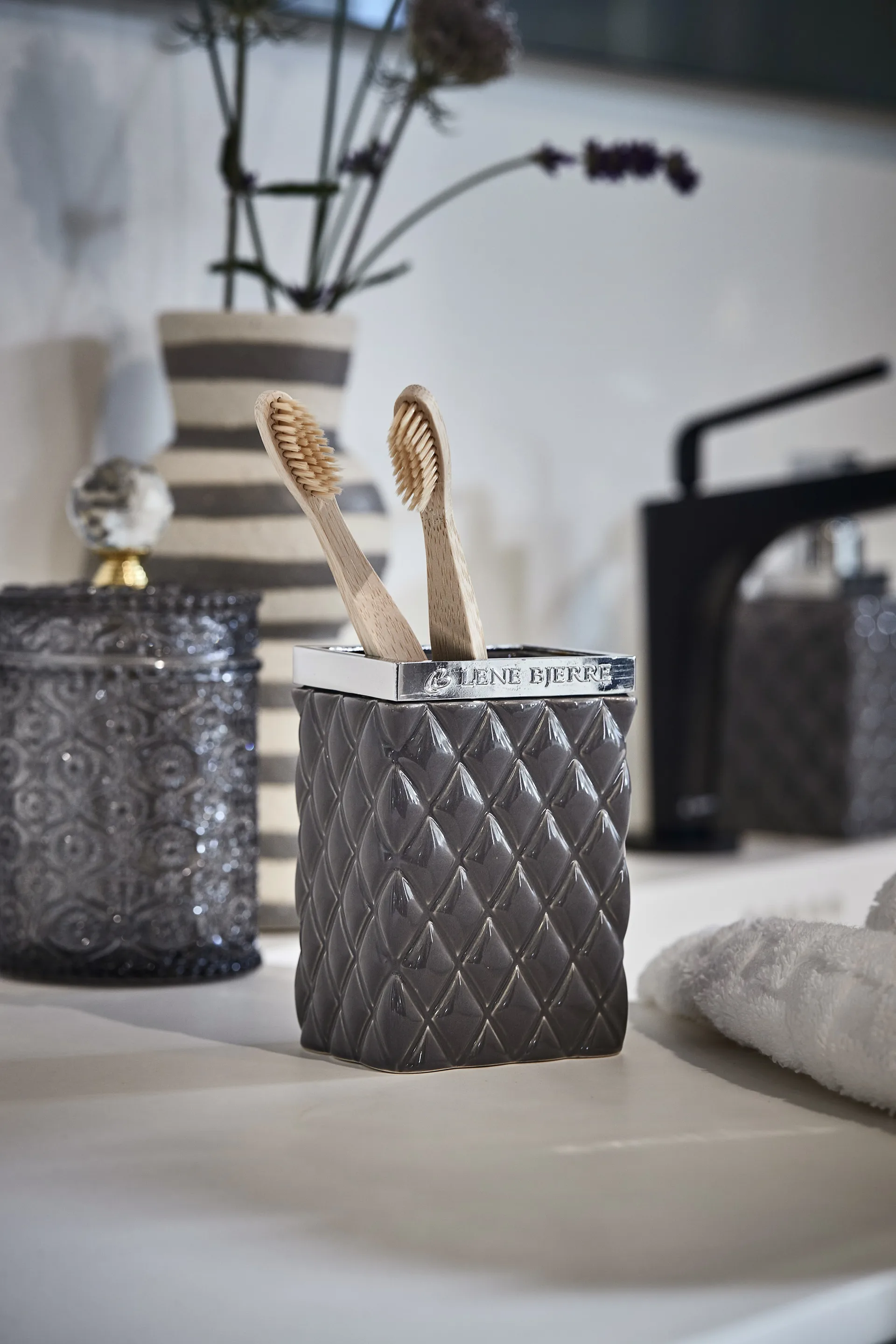 Bocal de rangement avec couvercle Miyelle Ø10 cm, Grey Lene Bjerre