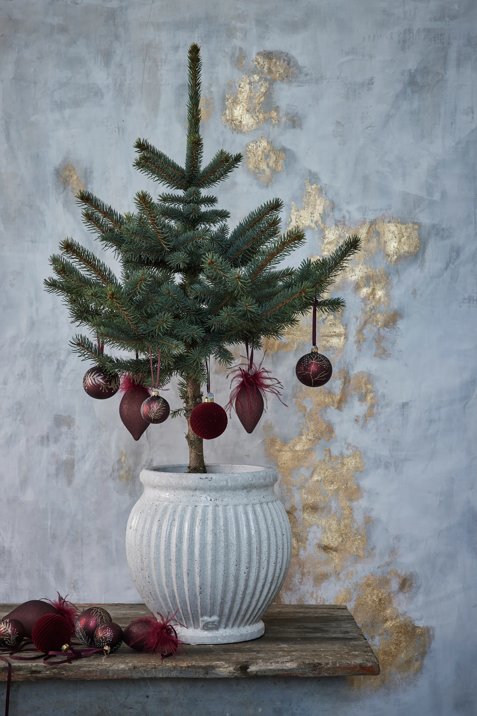 Boule de Noël à cannelures Velvitie Ø8 cm, pomegranate Lene Bjerre