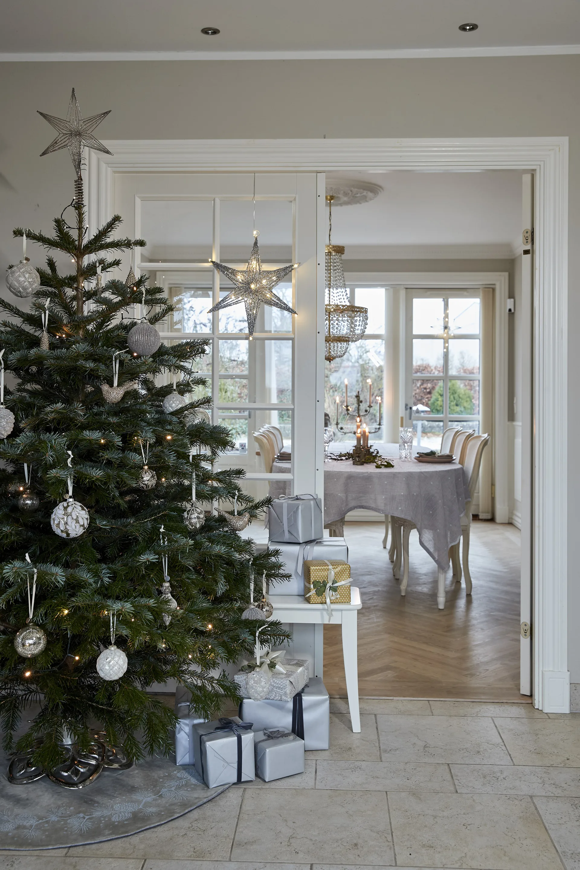 Boule de Noël à carreaux Norille Ø8 cm, Antique brown Lene Bjerre