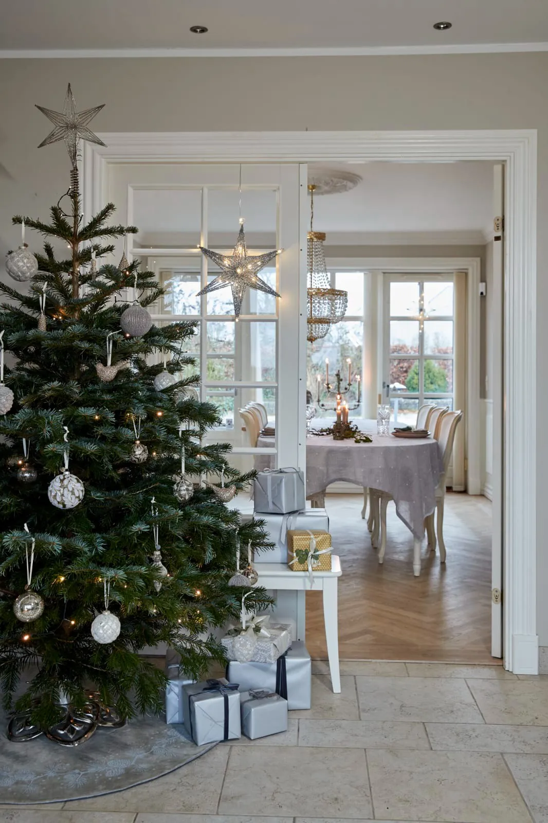 Boule de Noël Norille Ø11 cm, Brun vieilli, filet Lene Bjerre