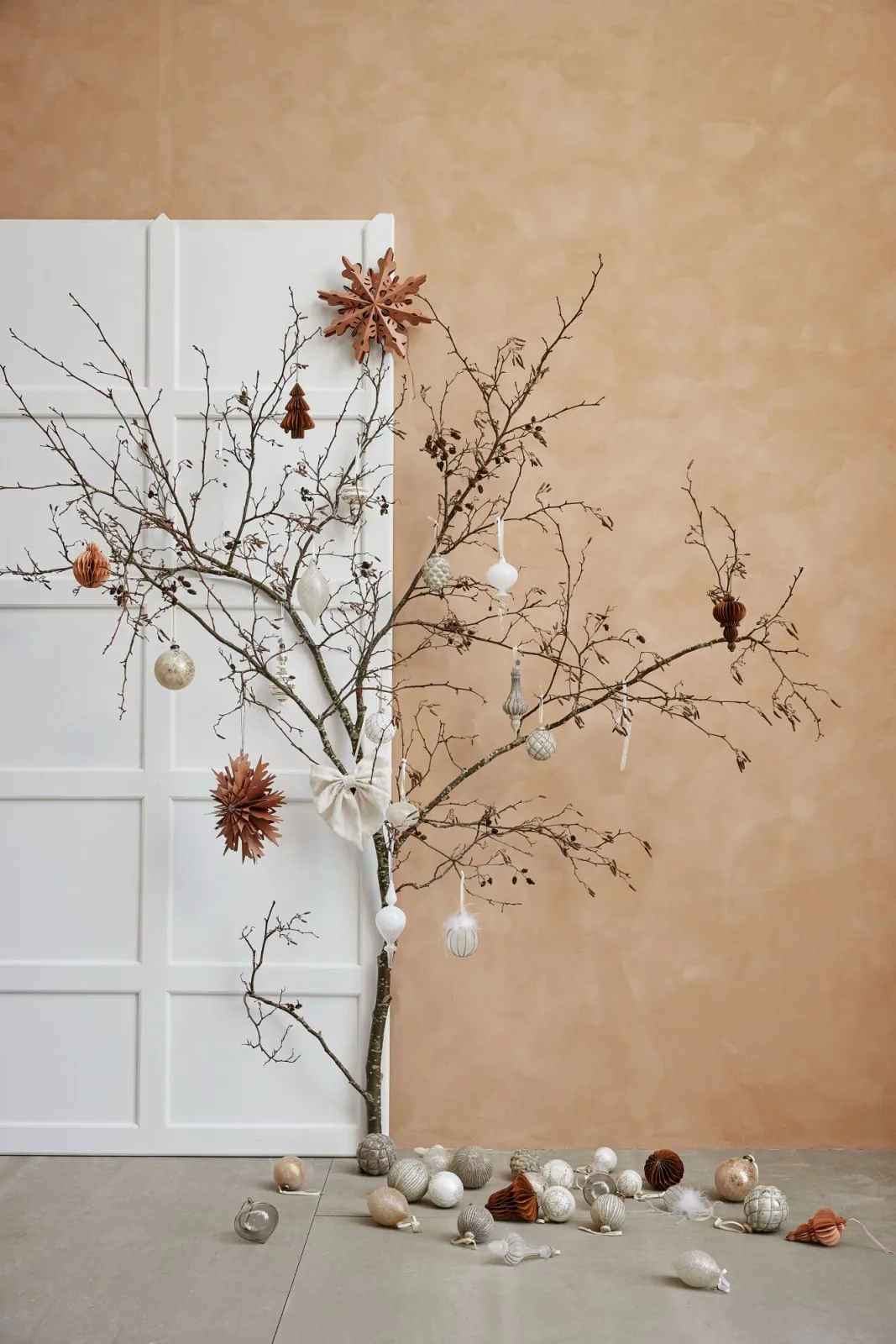 Boule de Noël Norille Ø11 cm, Brun vieilli, filet Lene Bjerre