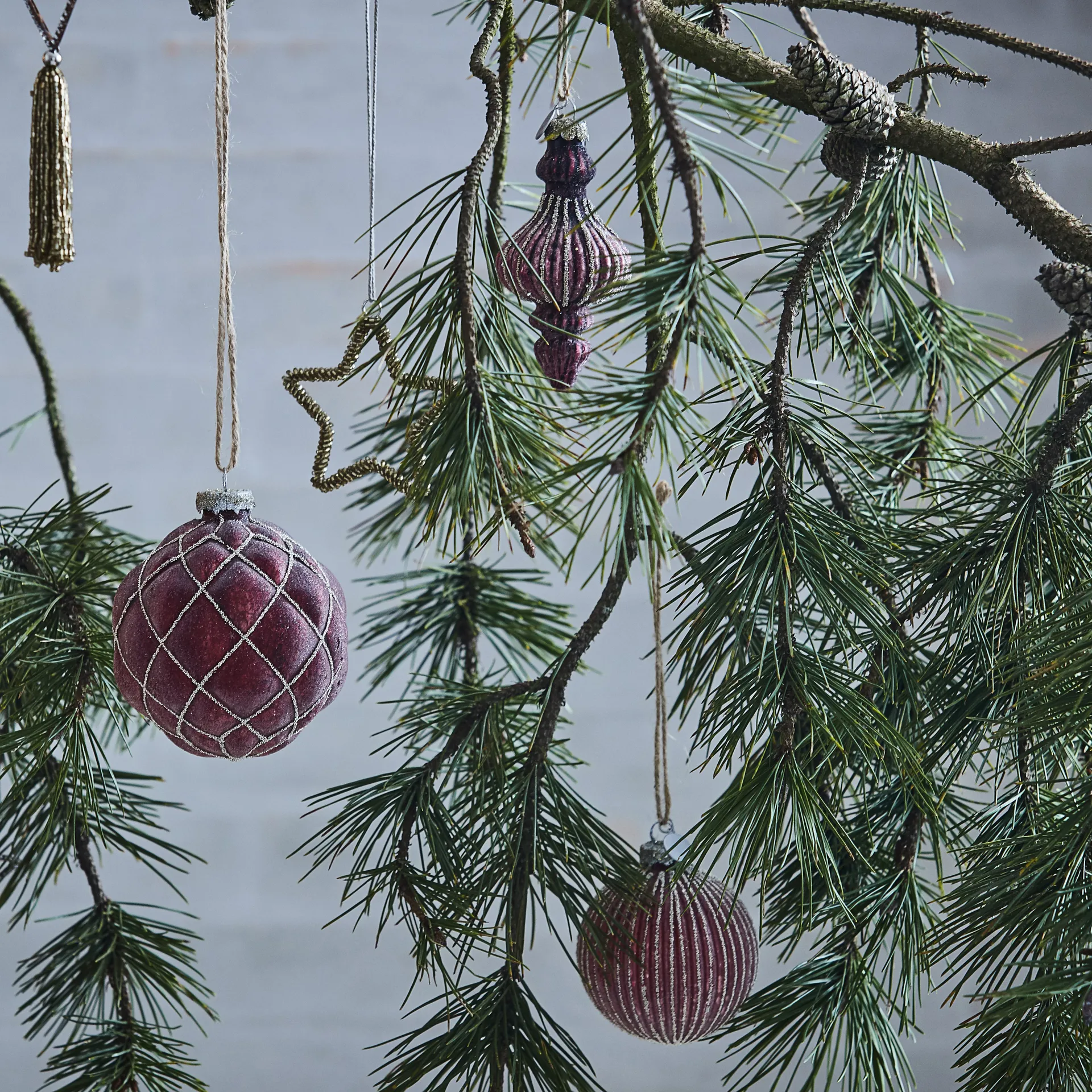 Boule de Noël Norille Ø8 cm, Pomegranate-light gold Lene Bjerre