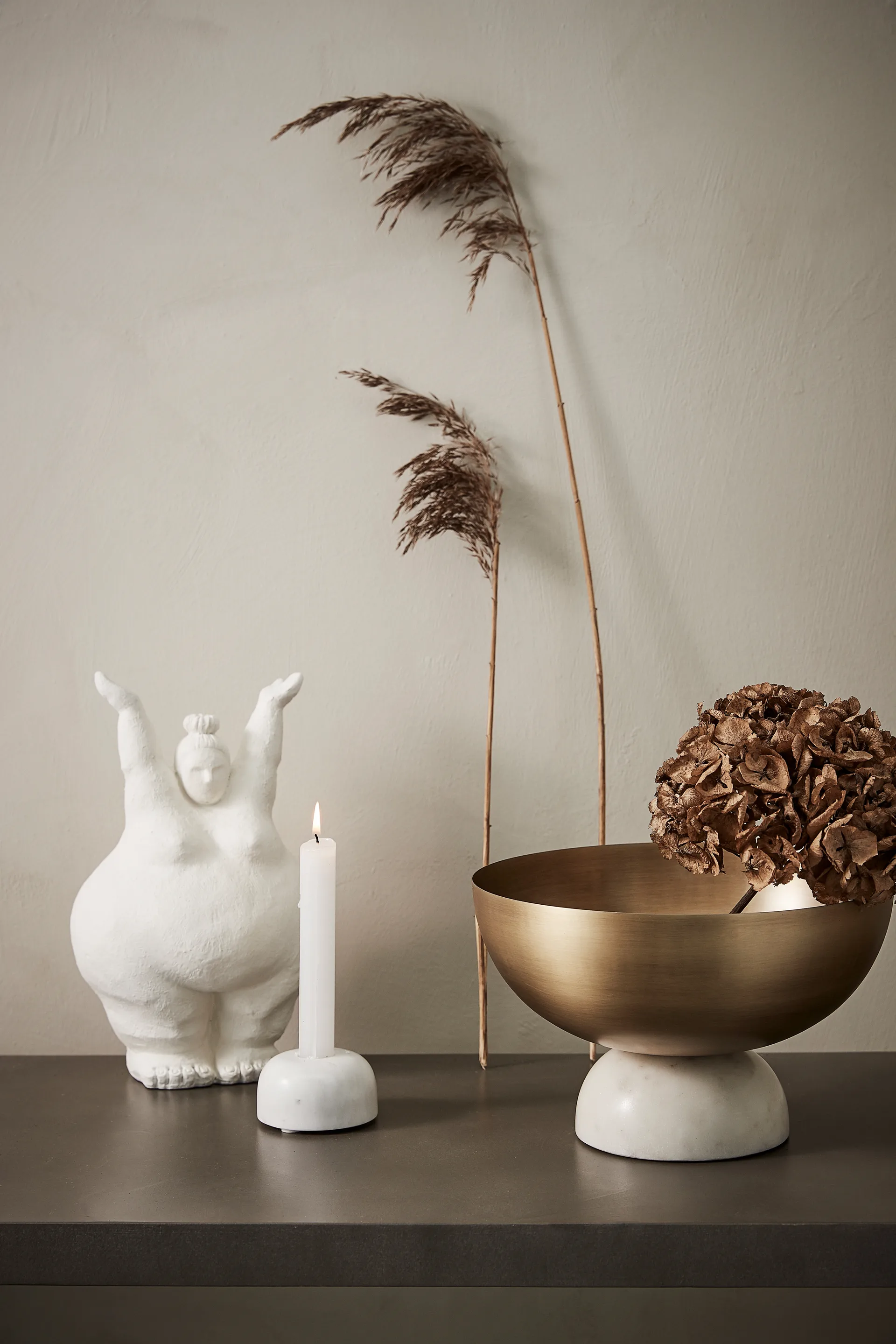 Décoration femme debout Serafina 28 cm, White Lene Bjerre