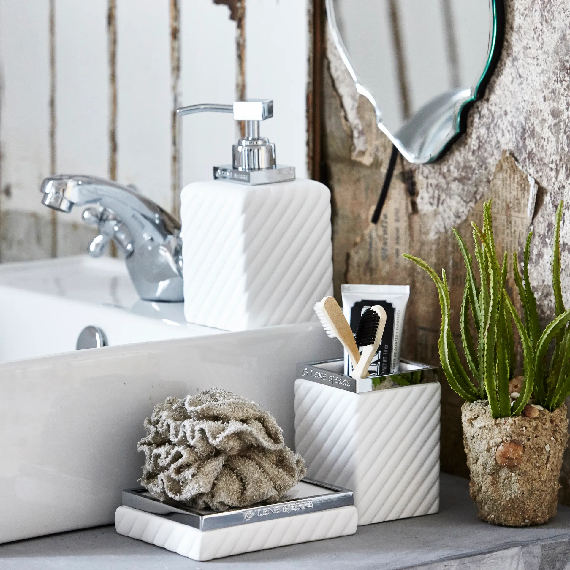 Mug à brosse à dents Portia, blanc-argenté Lene Bjerre