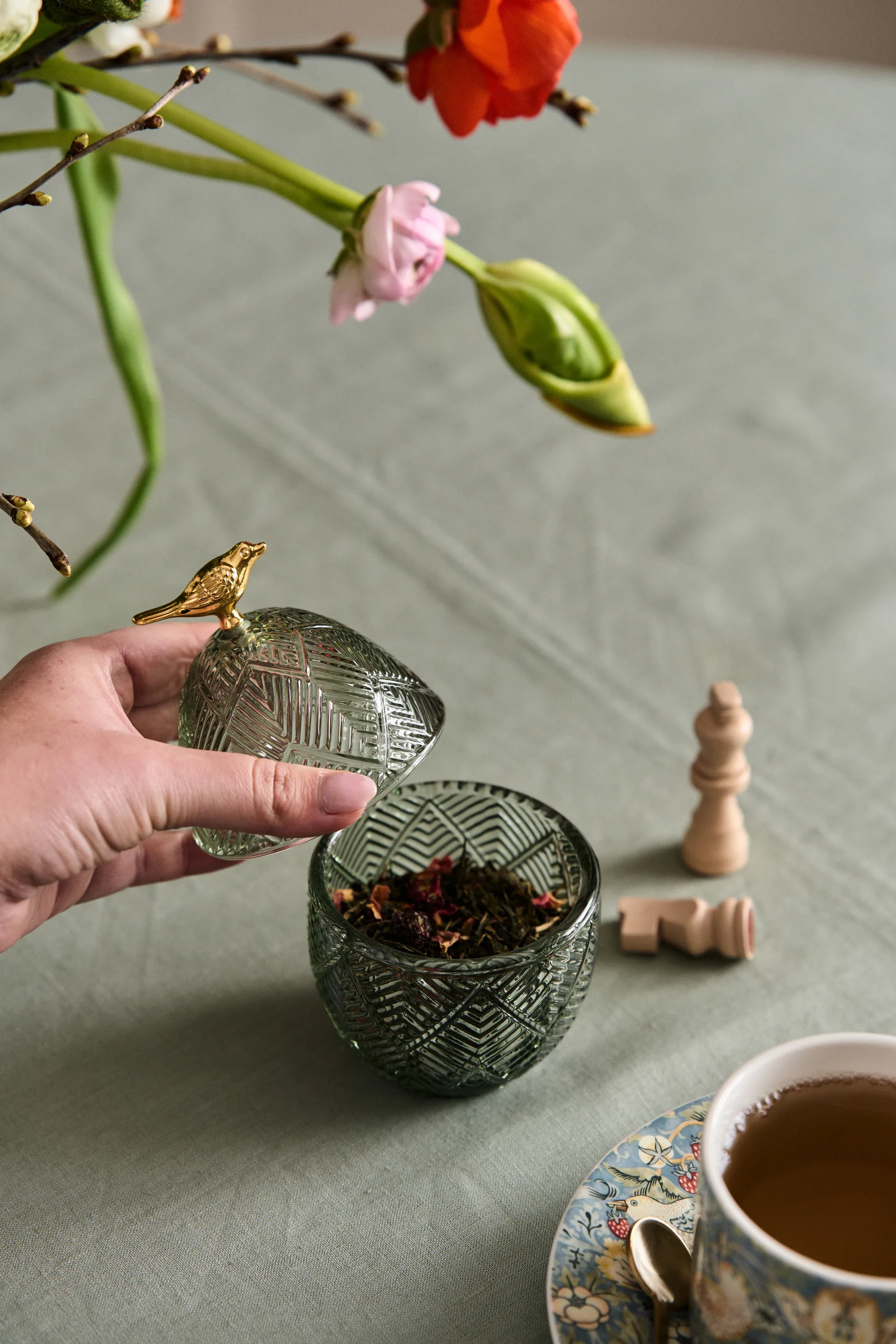 Œuf de Pâques Esmia 15 cm, Green-light gold Lene Bjerre