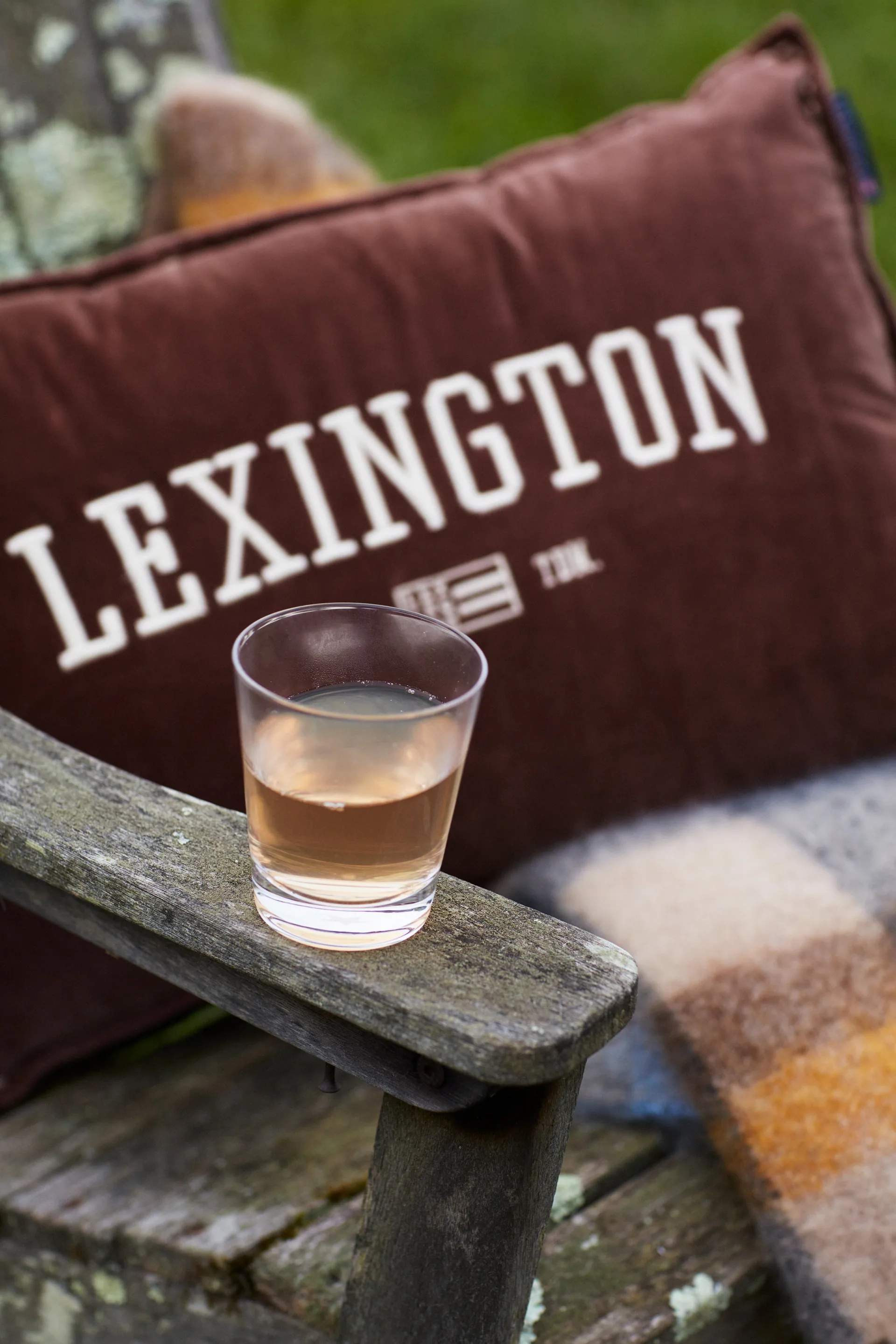 Coussin Logo Message Organic Cotton Velvet 40x60 cm, Brown Lexington