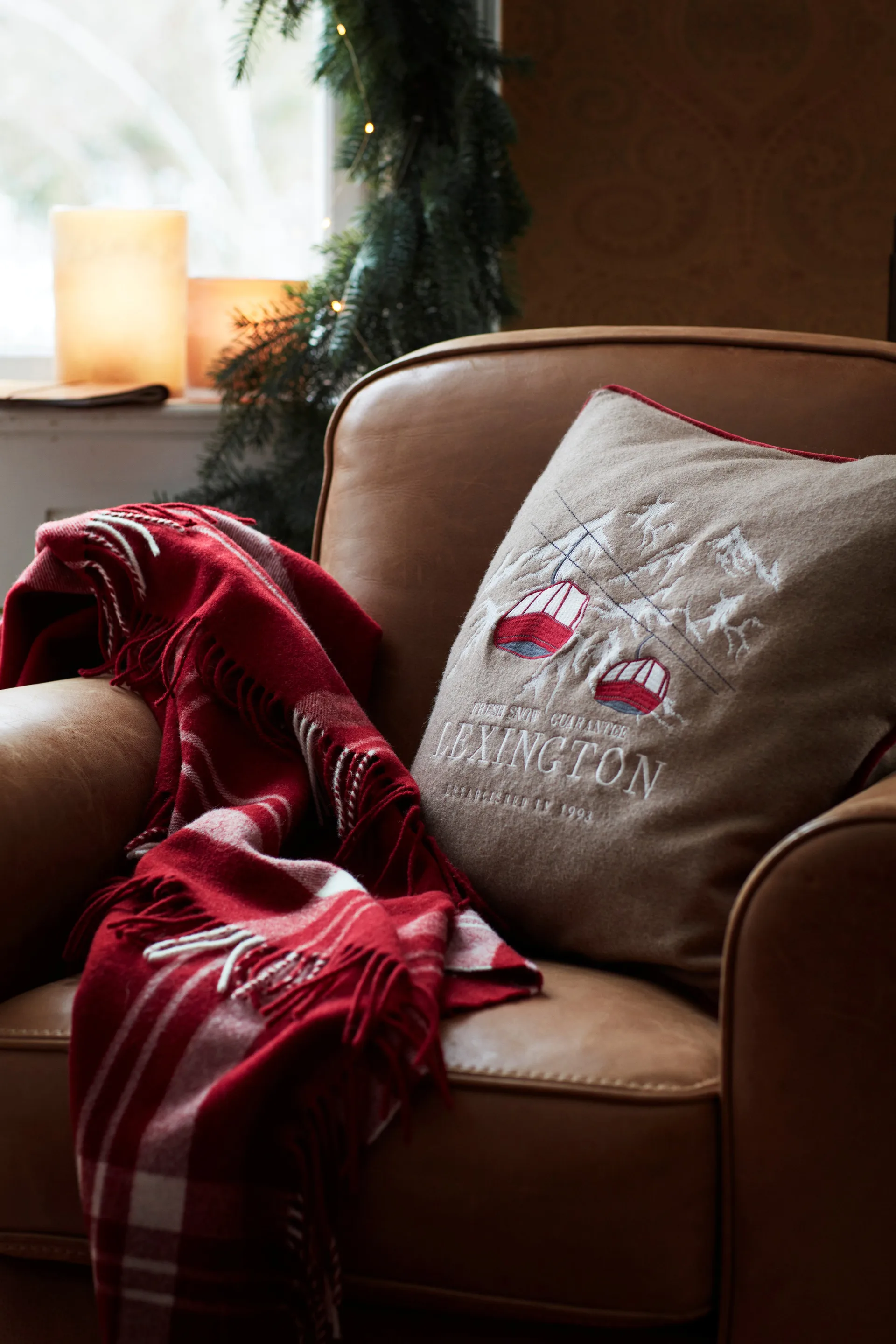 Housse de coussin Fresh Snow Ski Lift Wool Mix 50x50 cm, Beige-white-red Lexington