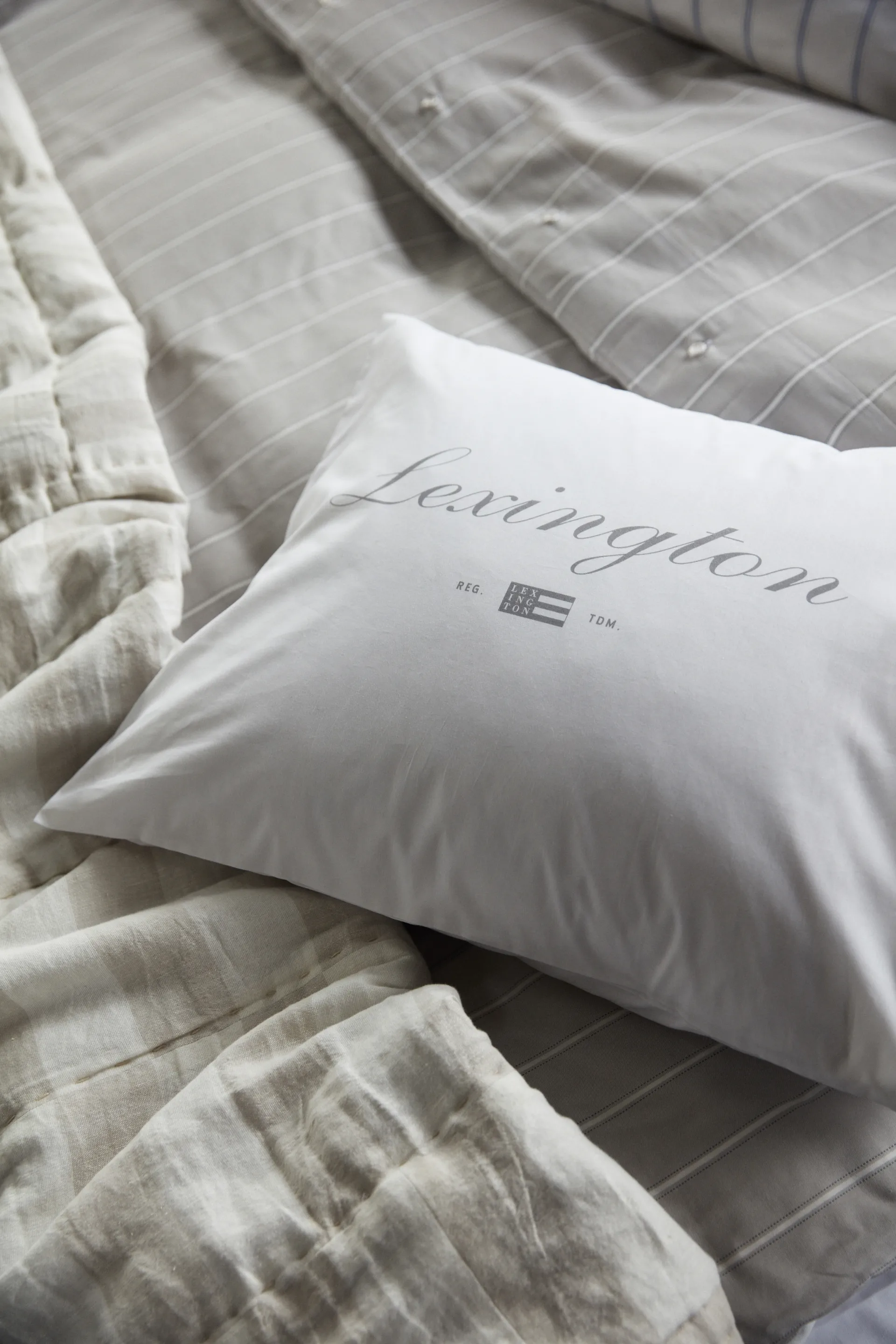 Taie d'oreiller Printed Organic Cotton Poplin 50x60 cm, Blanc-gris Lexington