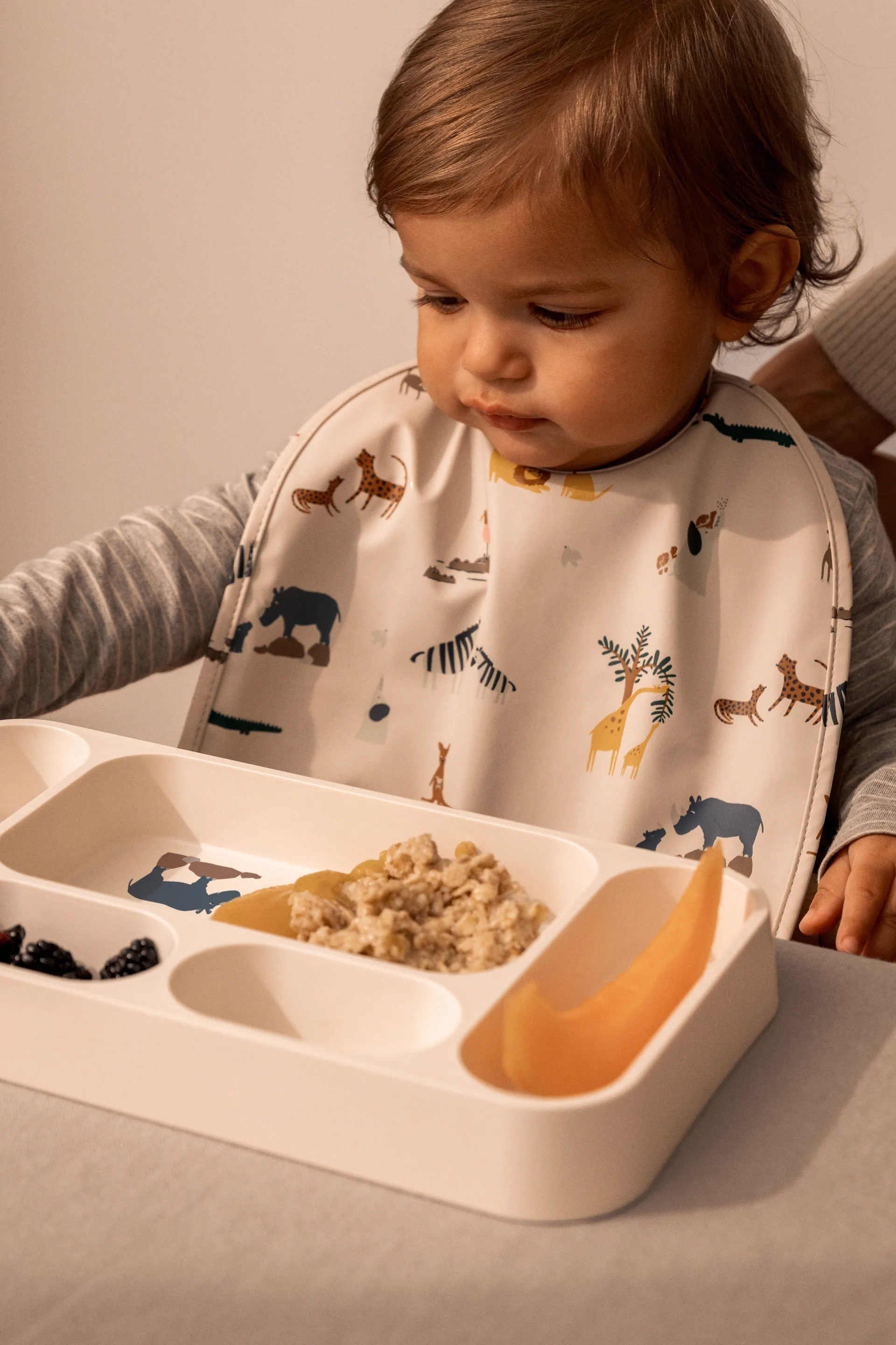 Assiette avec 6 compartiments Mosu 17x30 cm, All together-Sandy Liewood