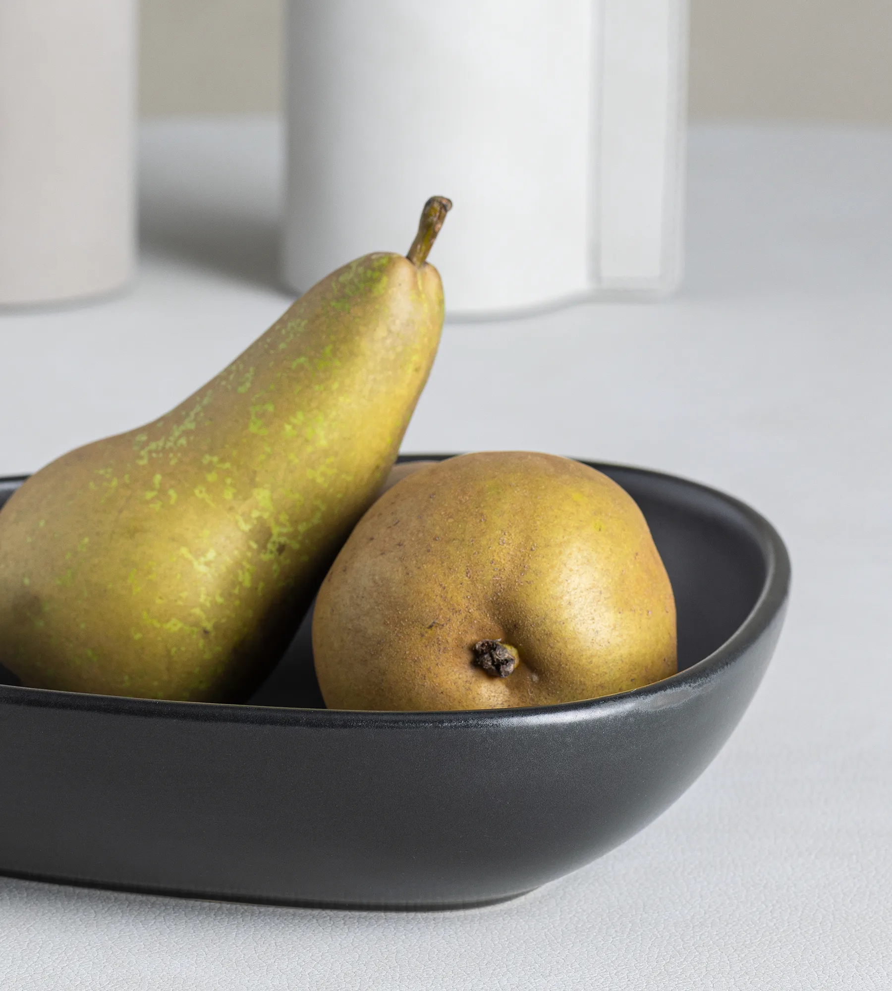 Assiette creuse Curve Stoneware 19x22 cm, Black LIND DNA
