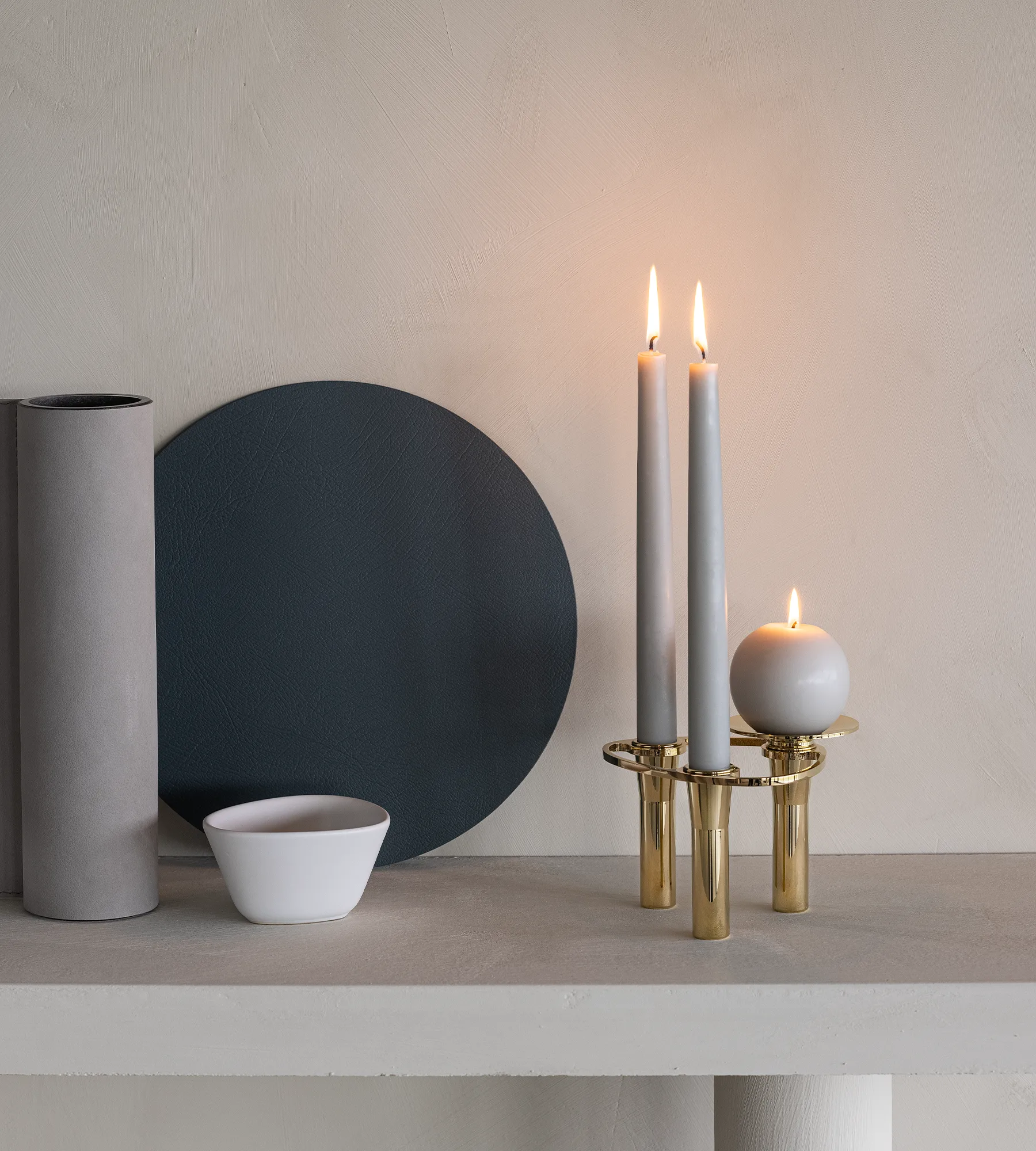 Bougeoir Curve, gold, tray LIND DNA